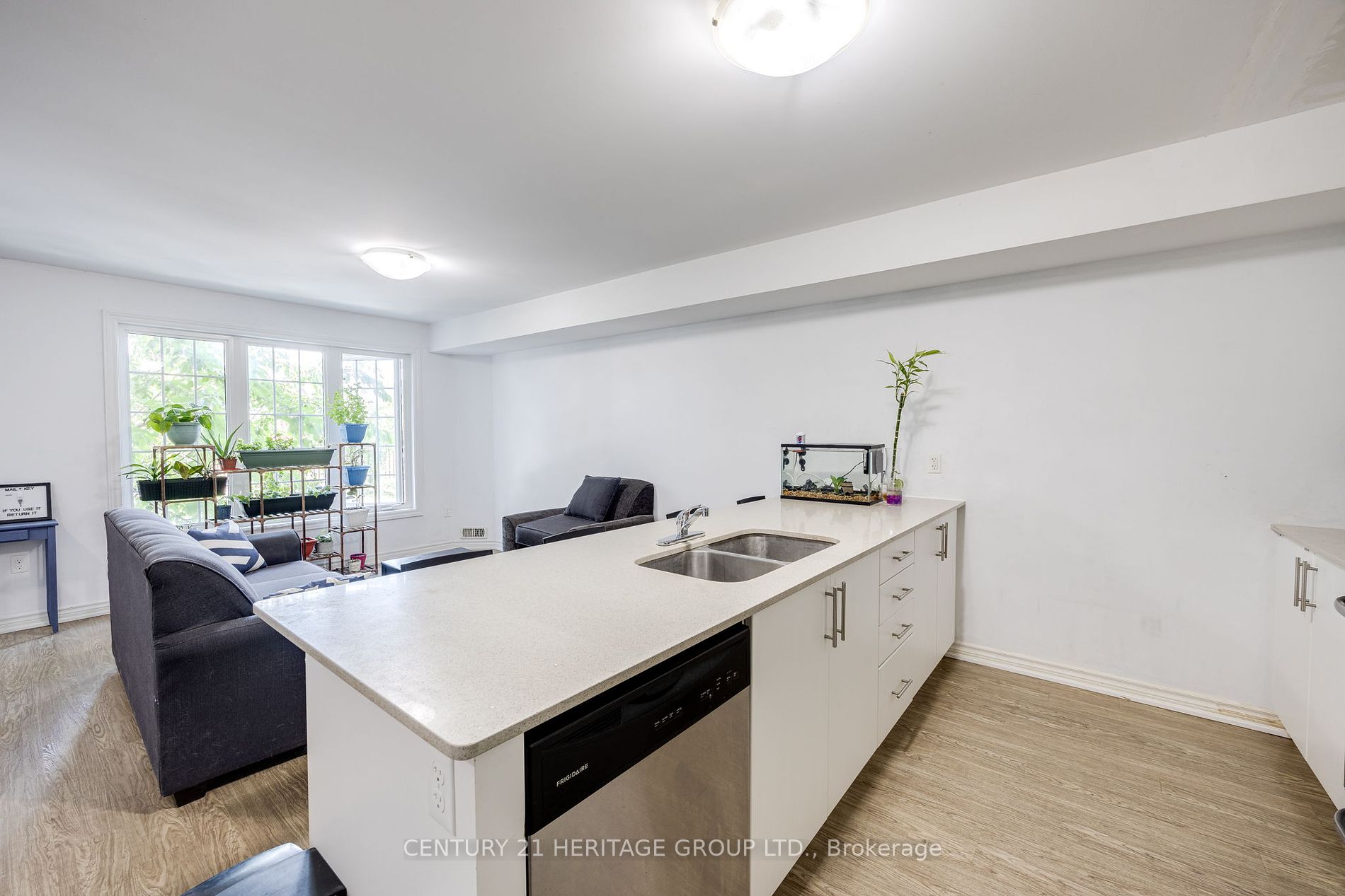 244 Penetanguishene Rd, #5