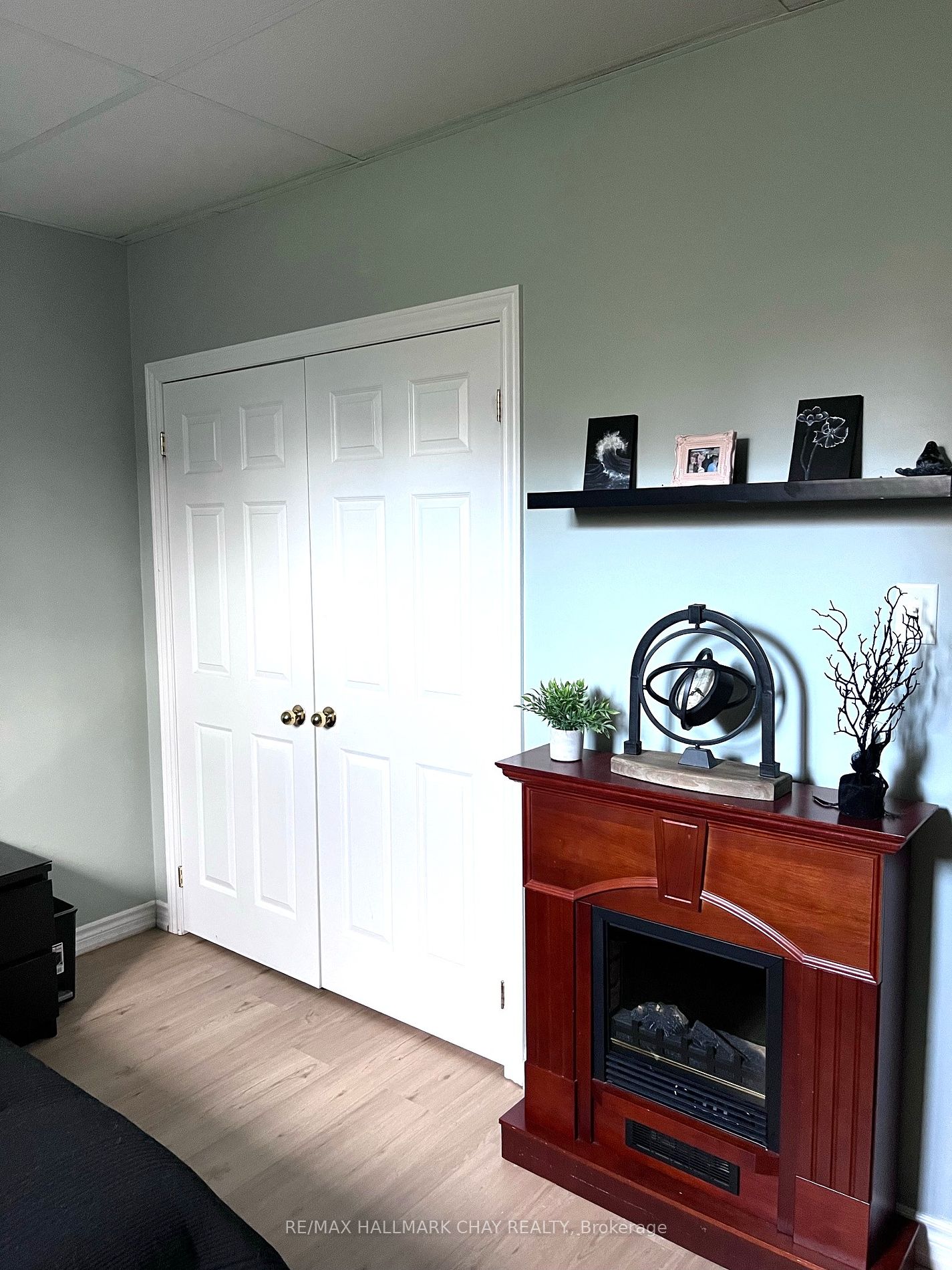 133 Monique Cres, #lower