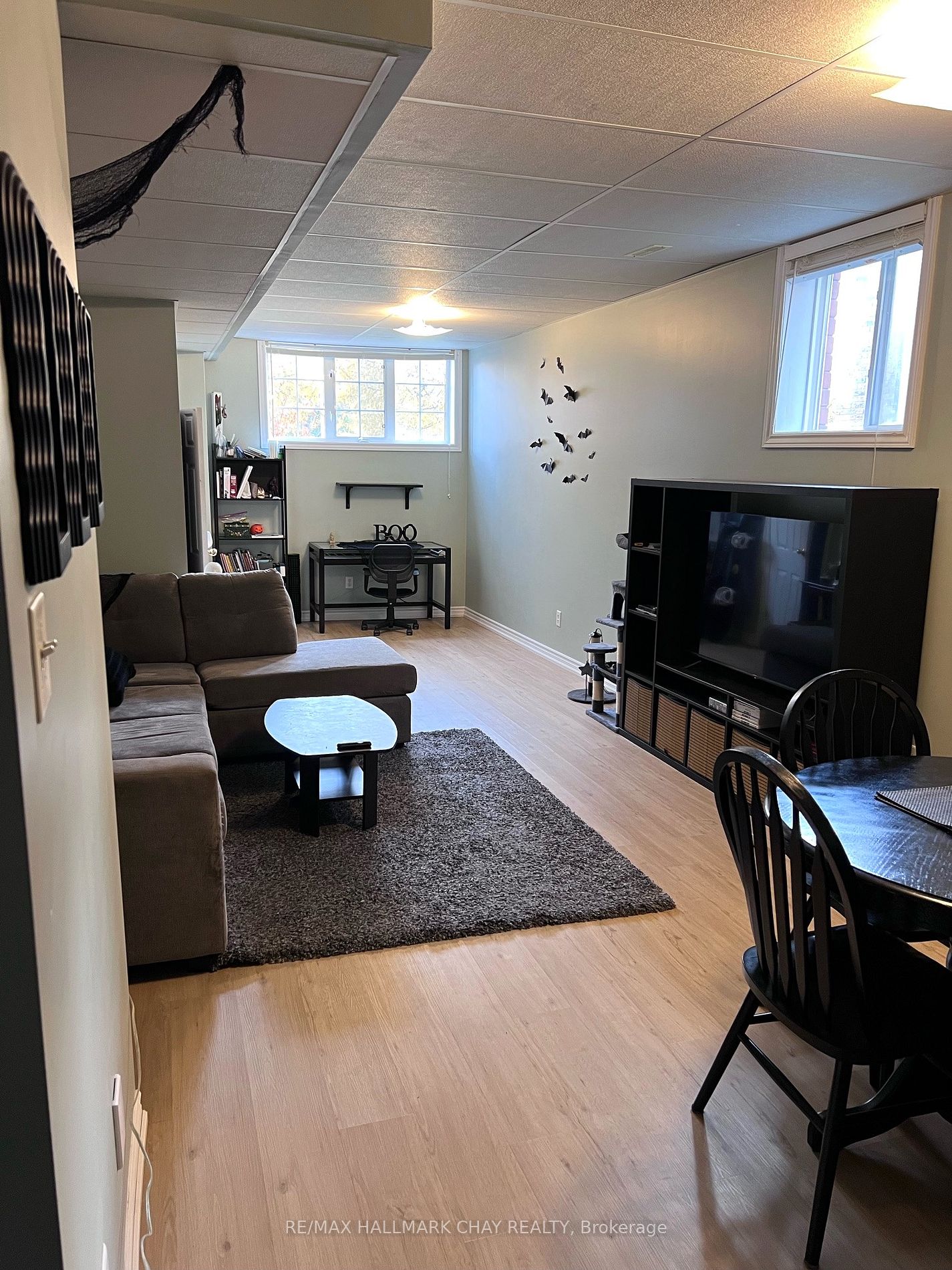 133 Monique Cres, #lower