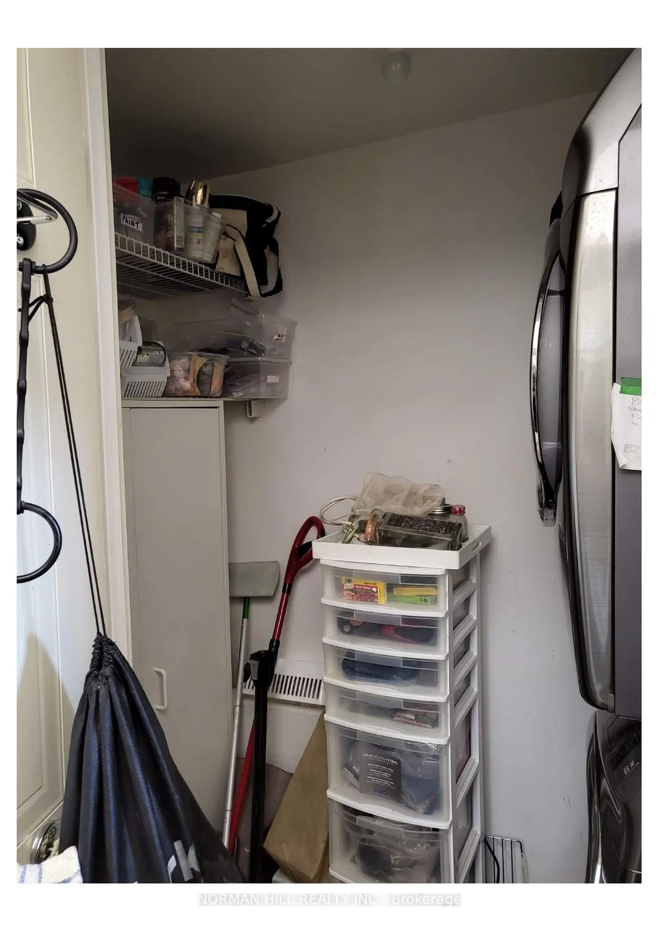 75 Ellen St, #1111