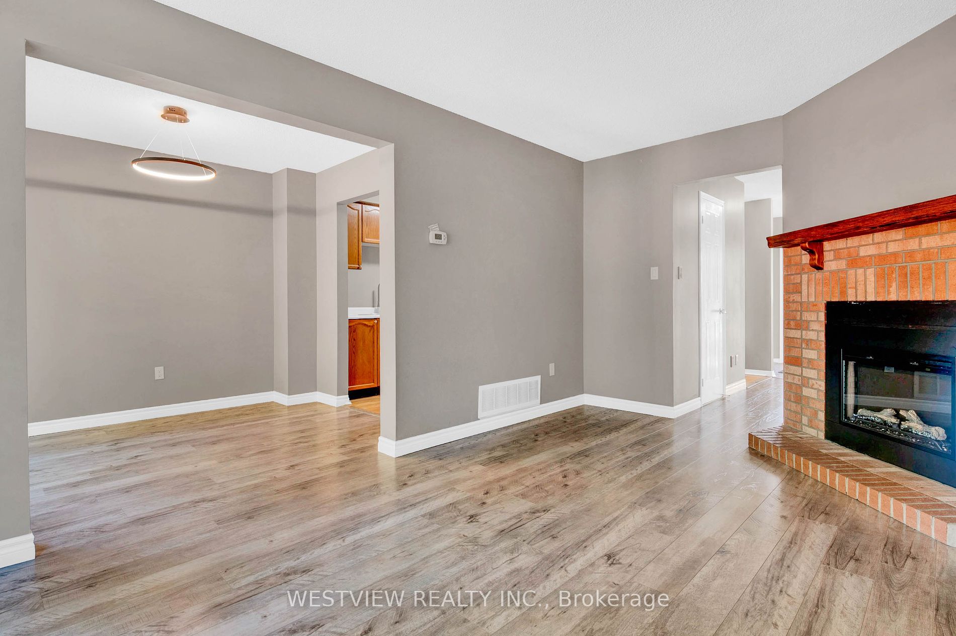 165 Kozlov St, #1