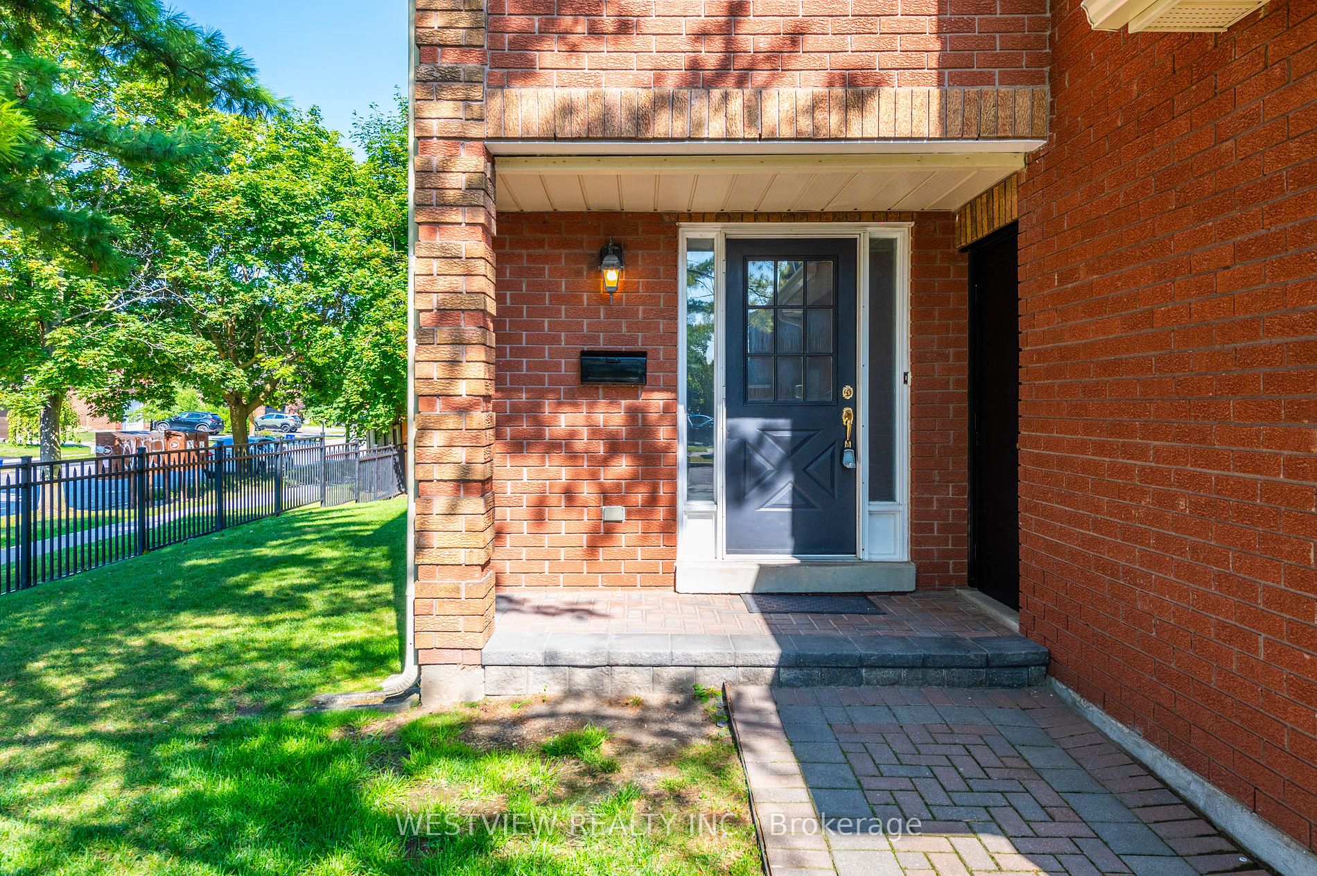 165 Kozlov St, #1