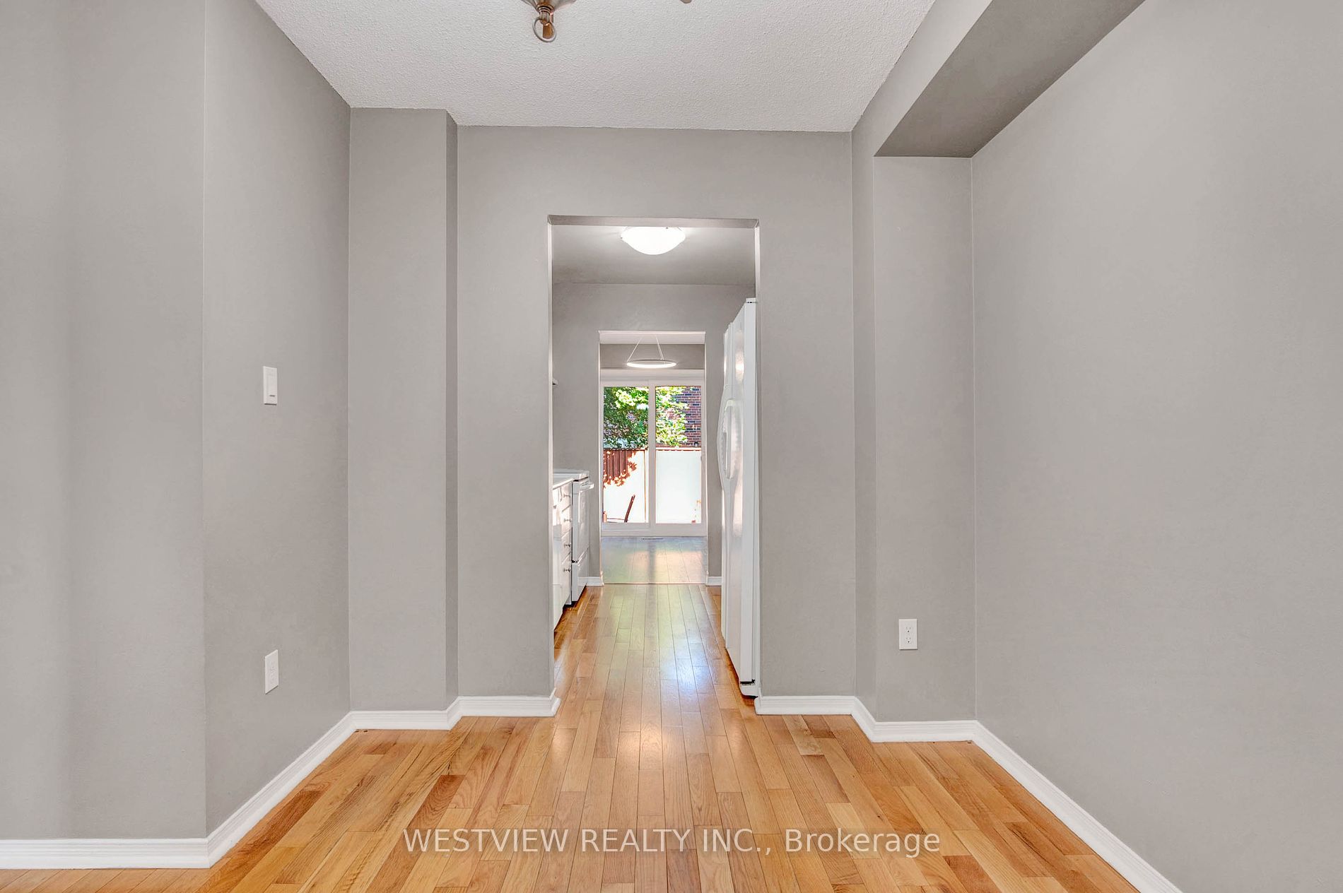 165 Kozlov St, #1