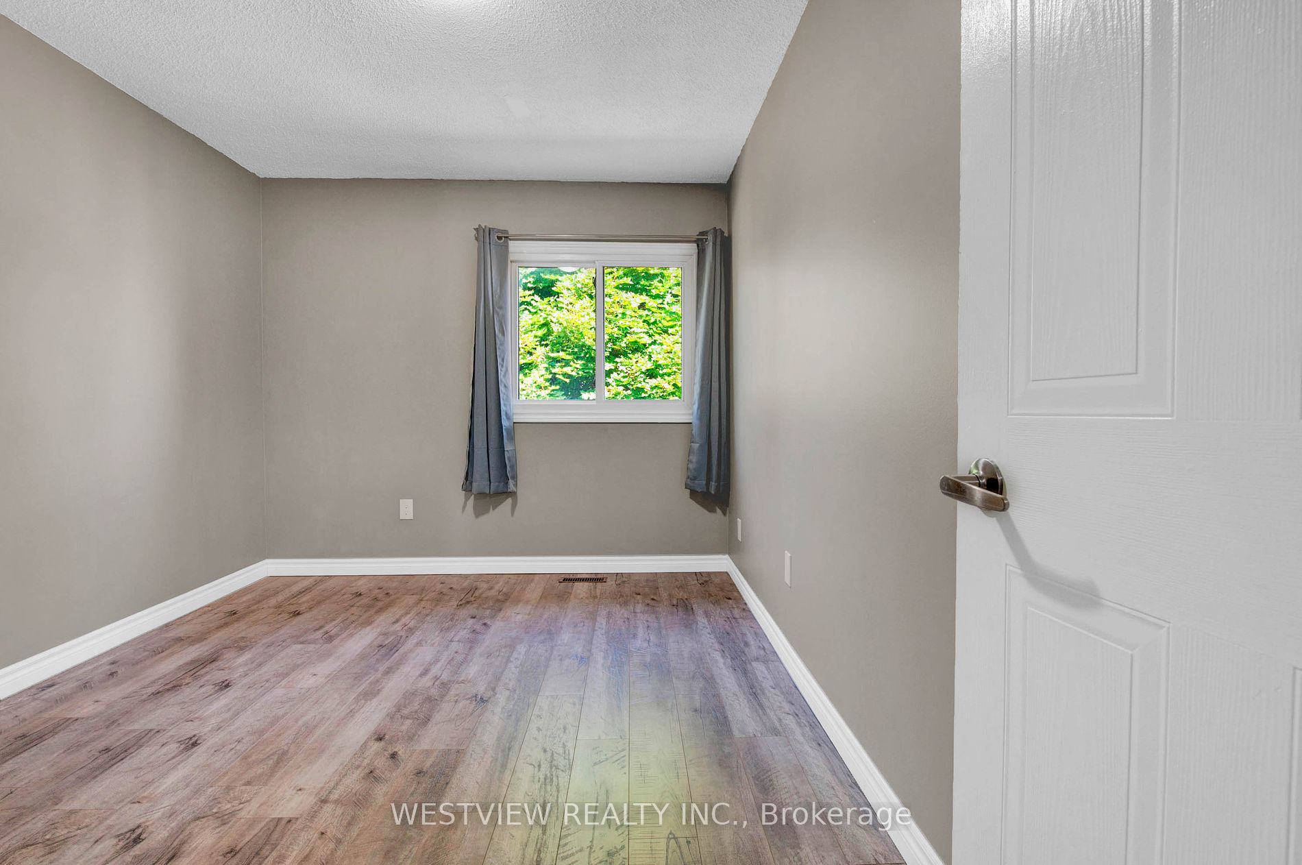 165 Kozlov St, #1