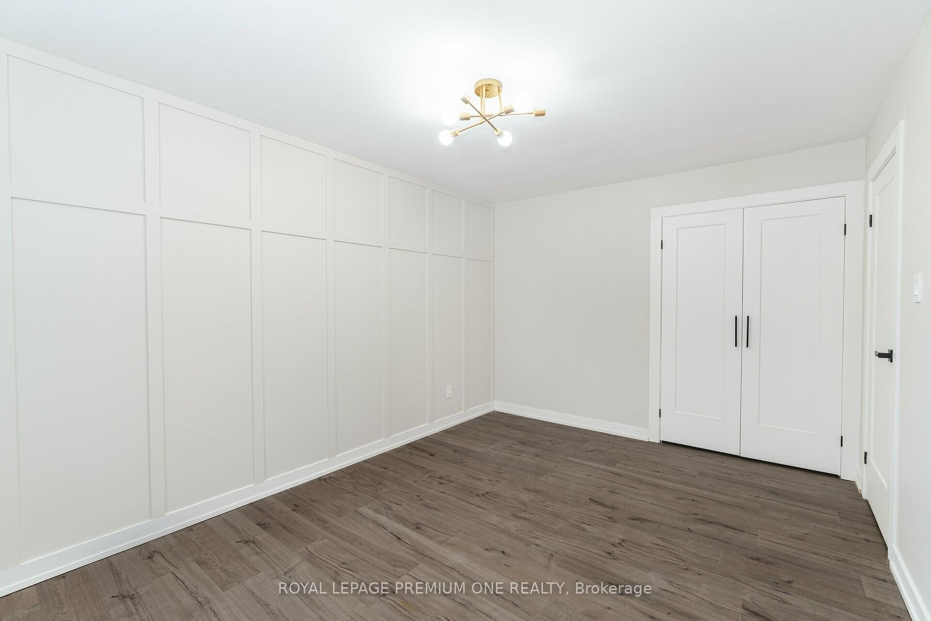 453 Leacock Dr