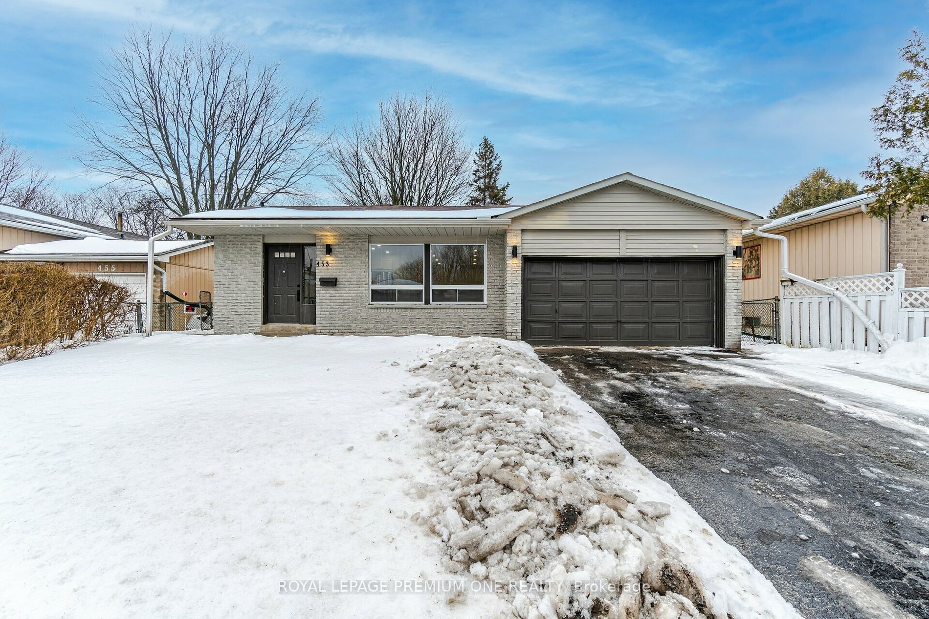 453 Leacock Dr