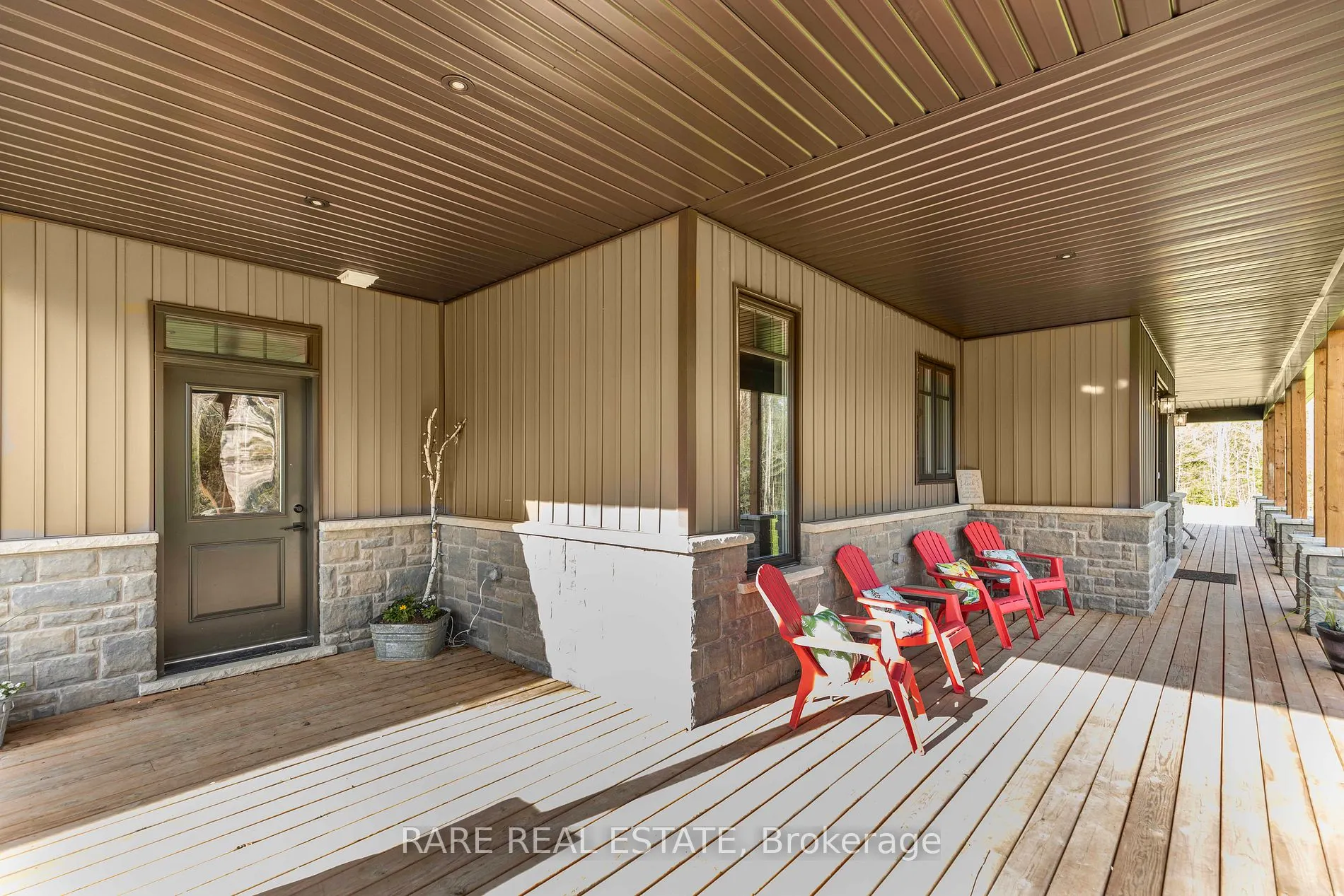 16 Whitetail Dr