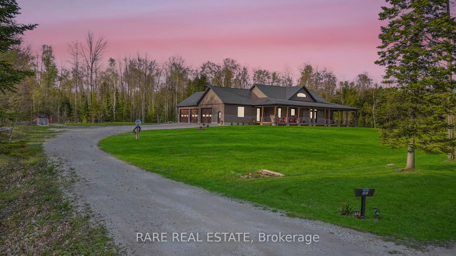 16 Whitetail Dr
