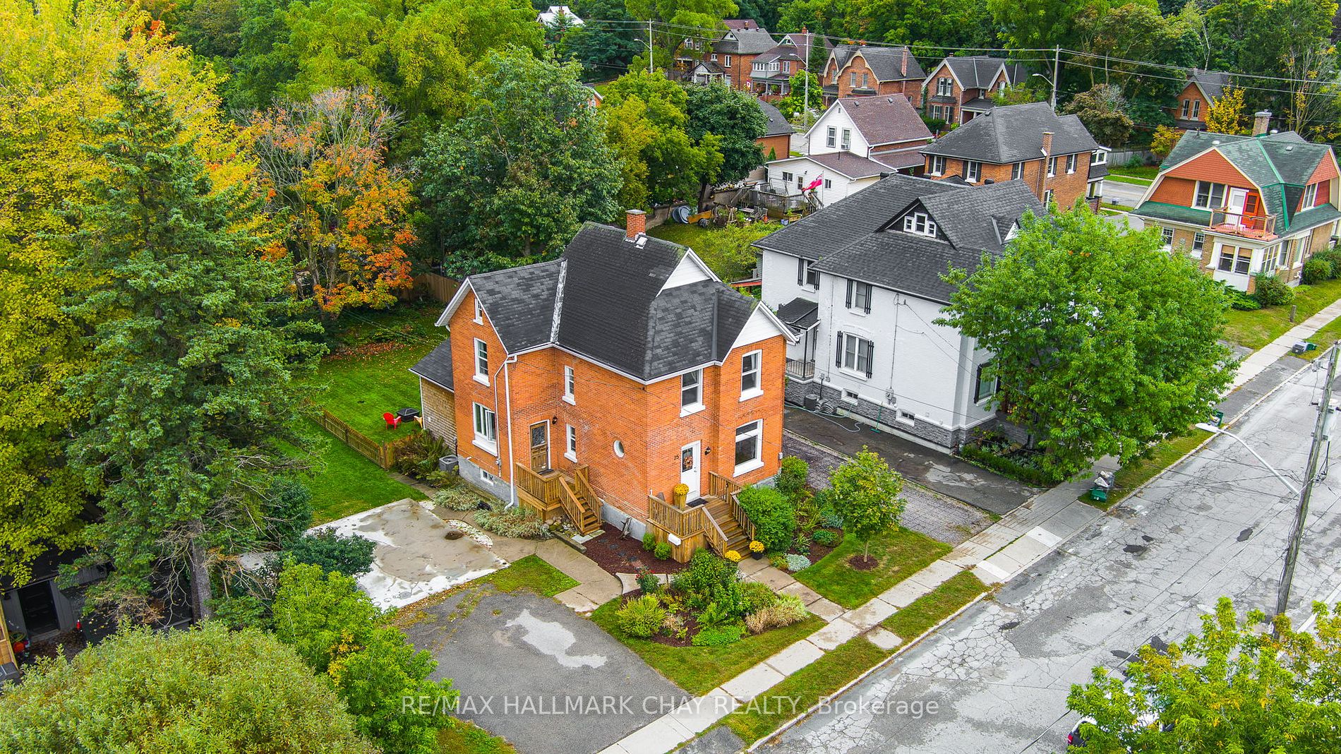 25 William St