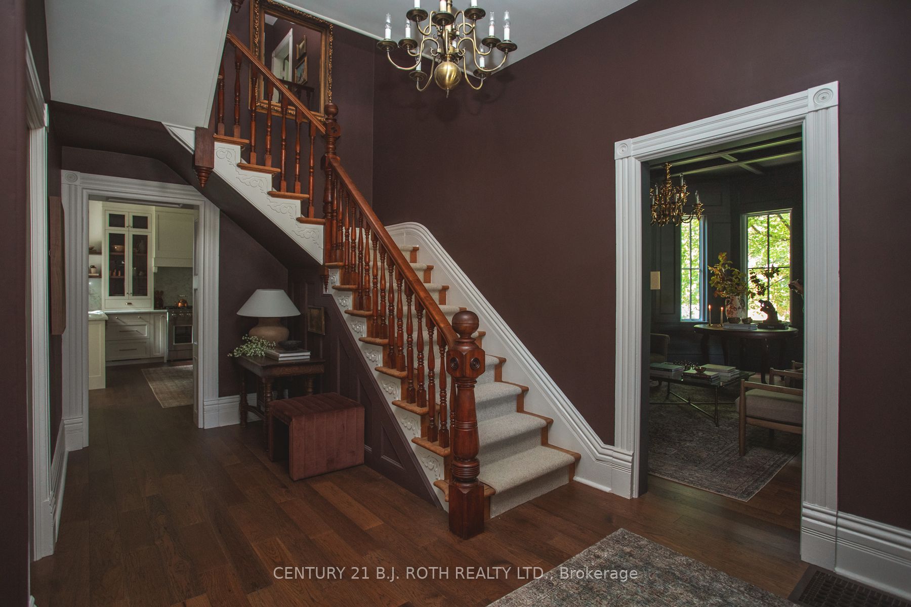 42 BURTON Ave