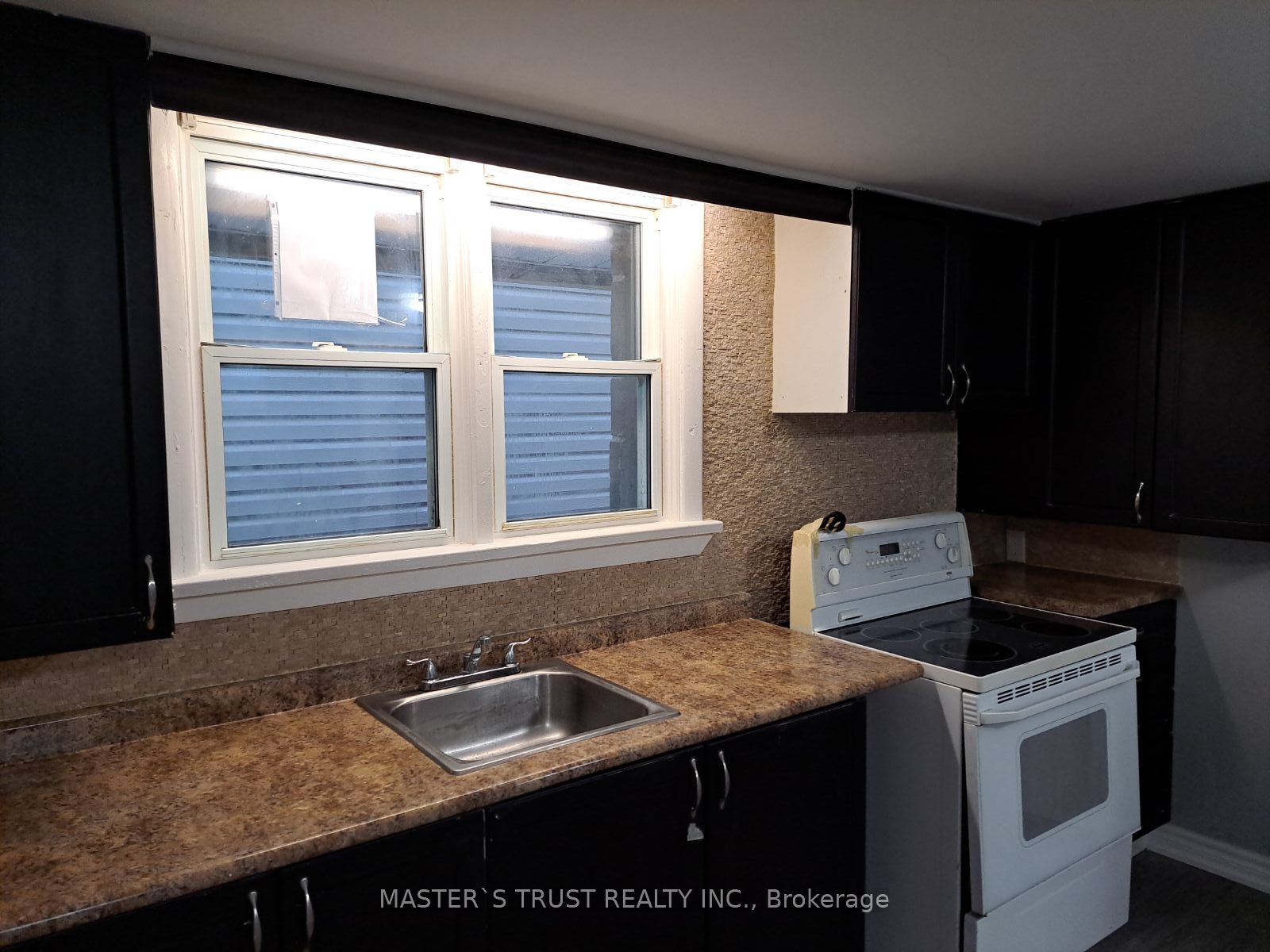 356 Barrie Rd, #3