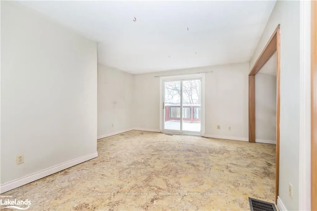 2695 OLD BARRIE Rd E