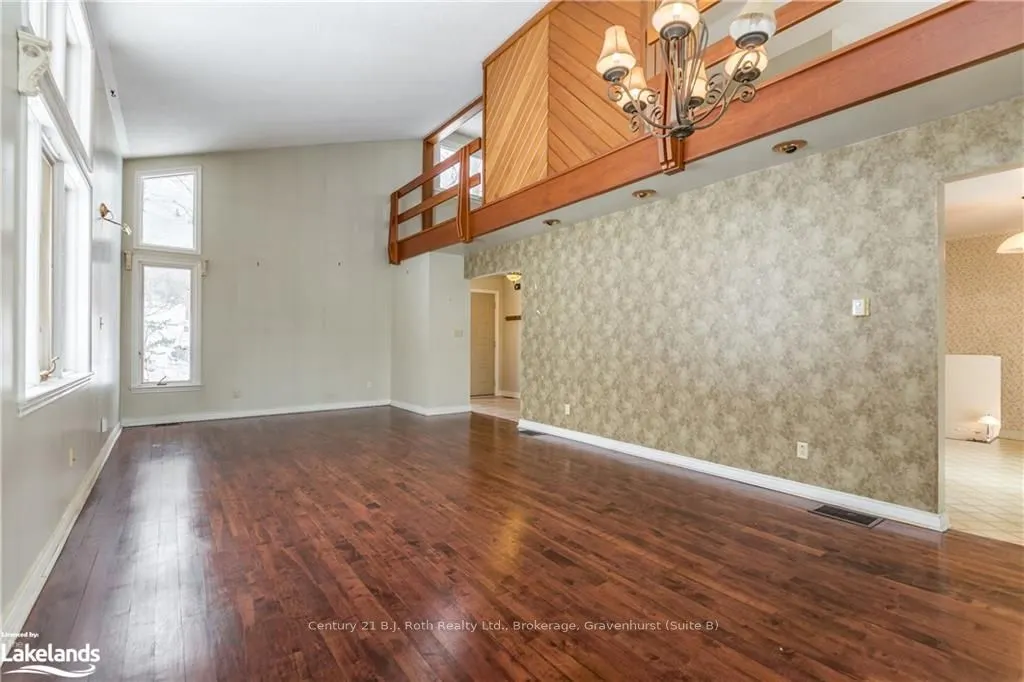 2695 OLD BARRIE Rd E