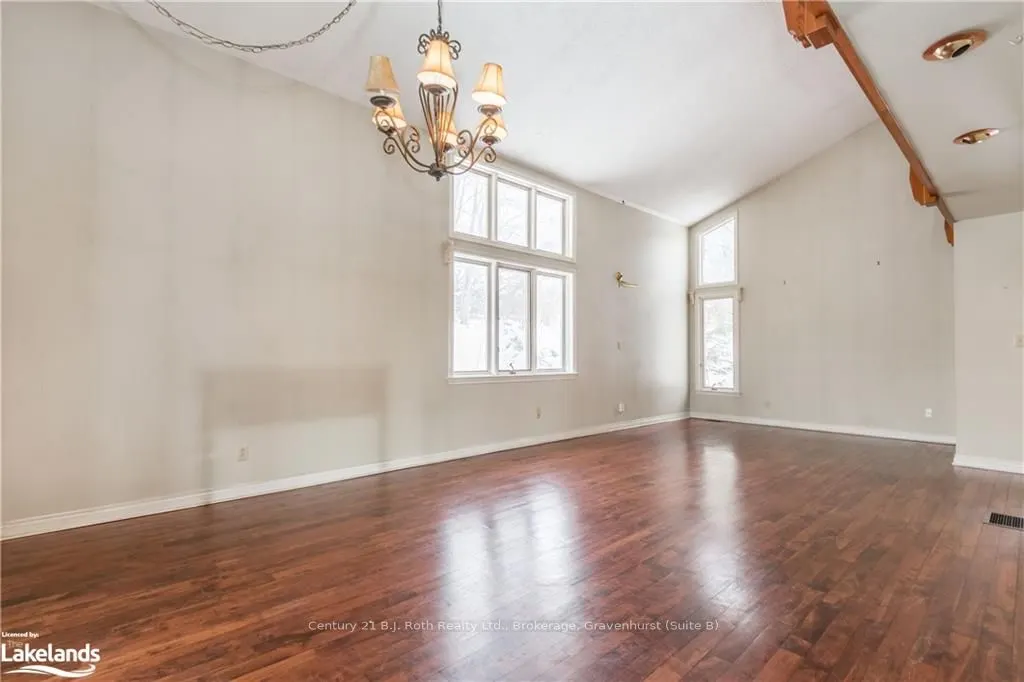 2695 OLD BARRIE Rd E