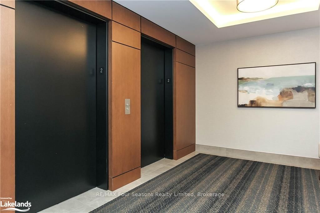 1 HUME St, #402
