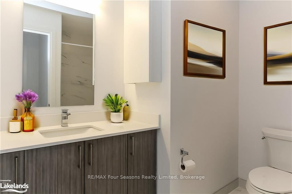 1 HUME St, #402