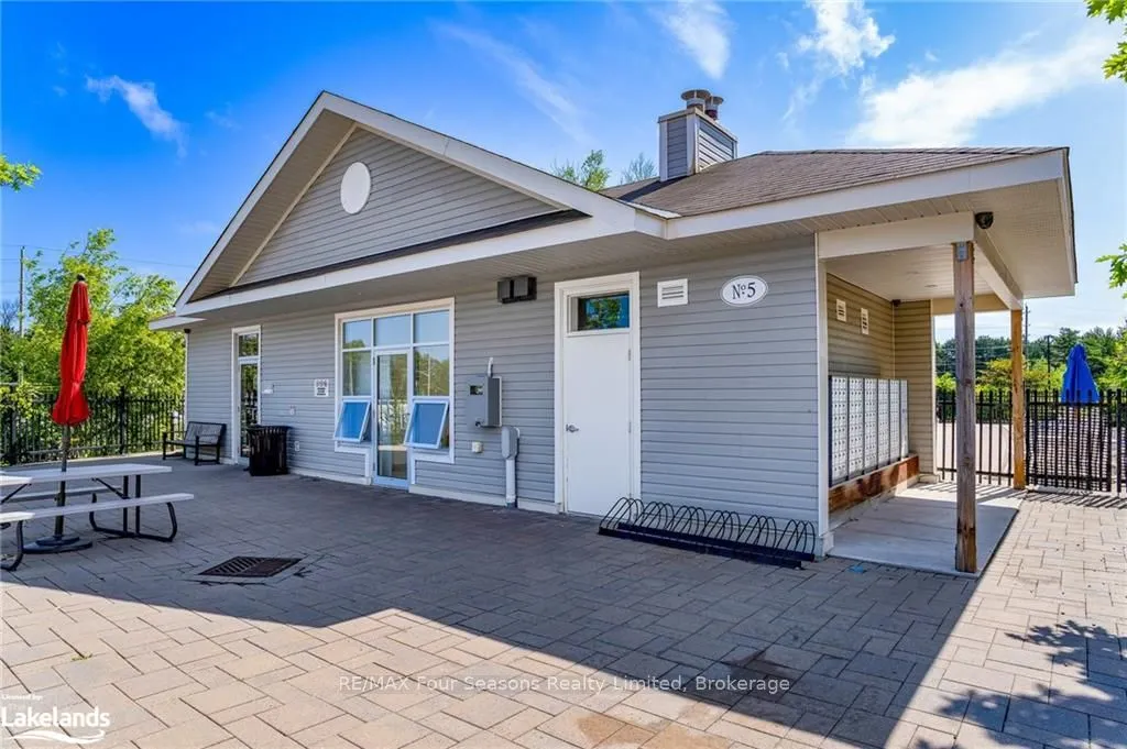 10 BRANDY LANE Dr, #201