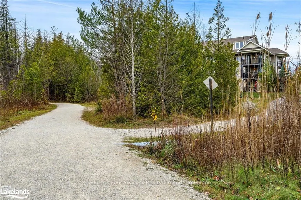 10 BRANDY LANE Dr, #201
