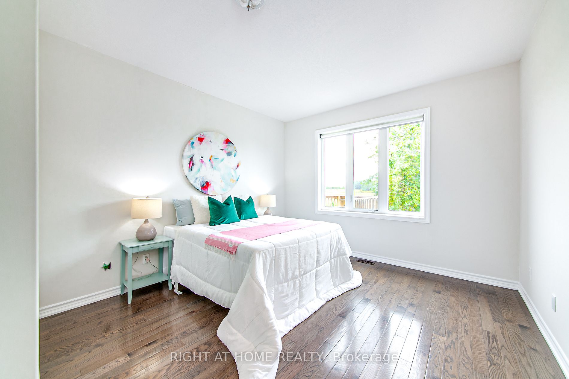 56 Megan Cres