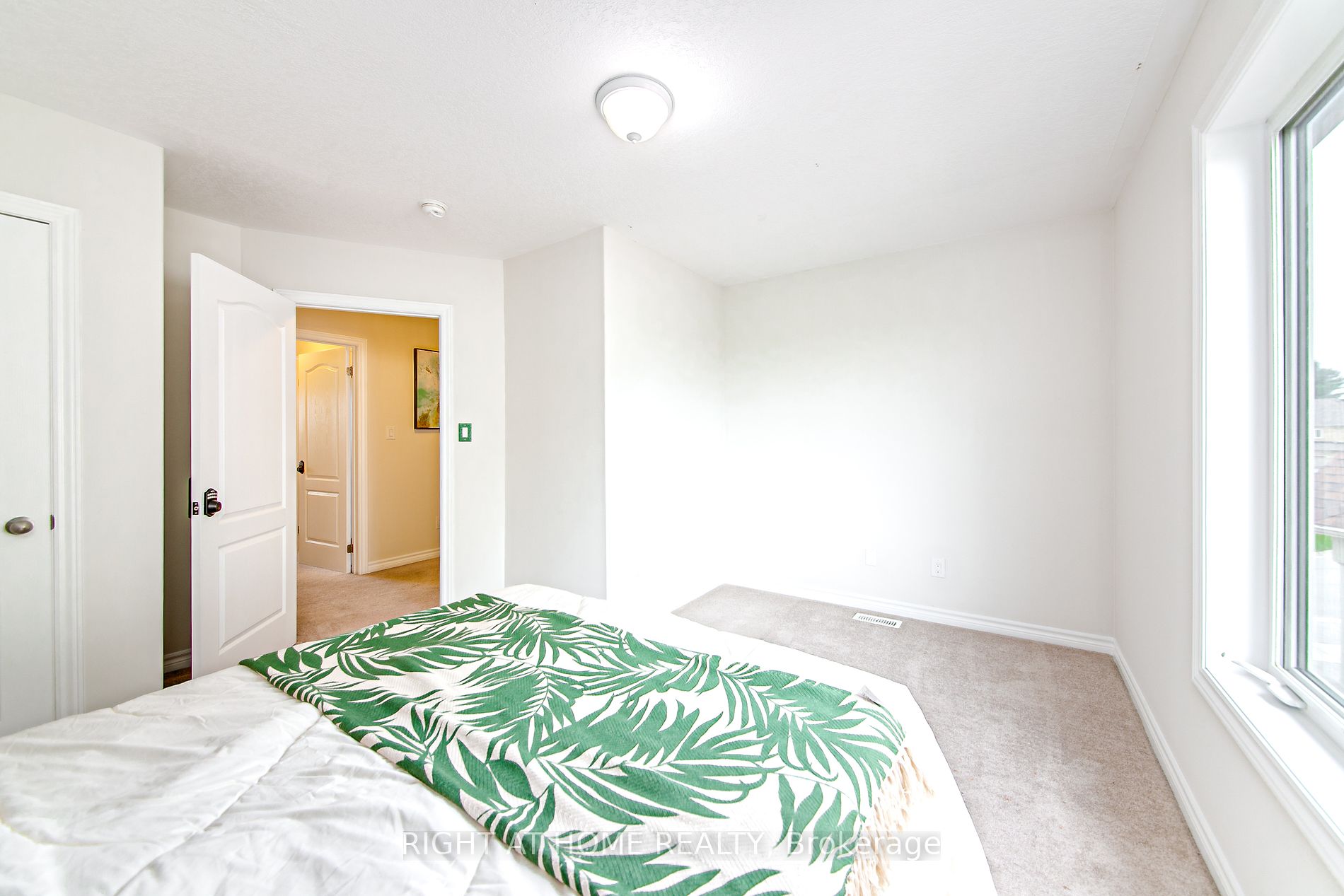56 Megan Cres