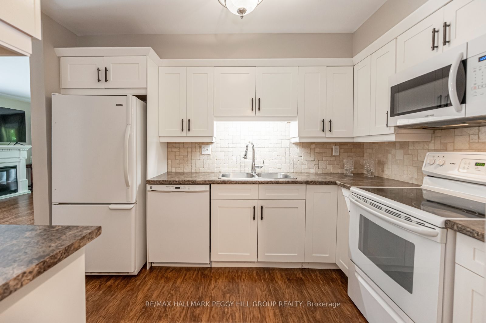 10 Coulter St, #212
