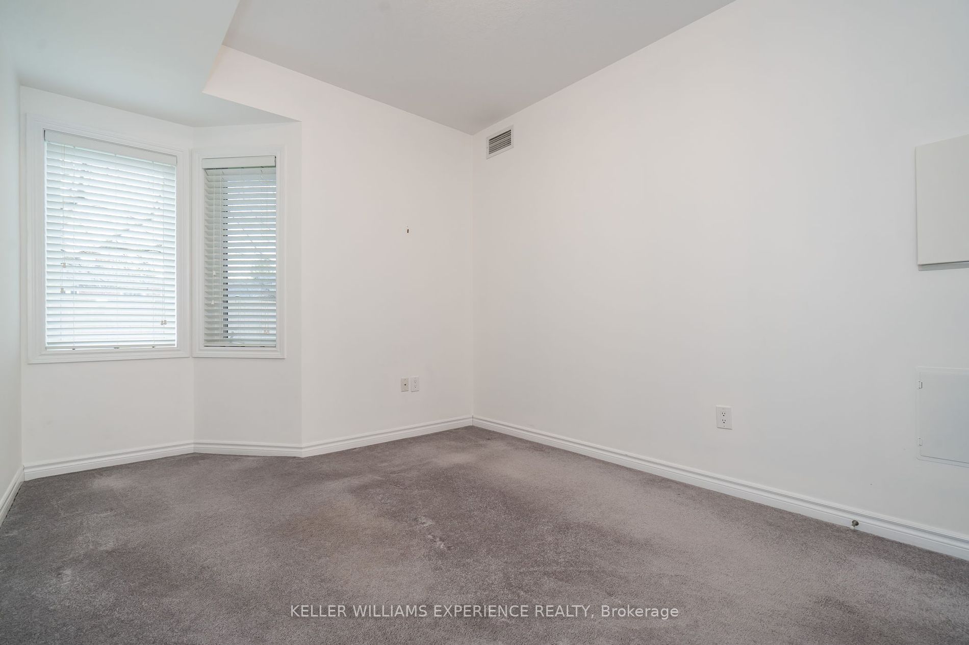 19B Yonge St N, #103