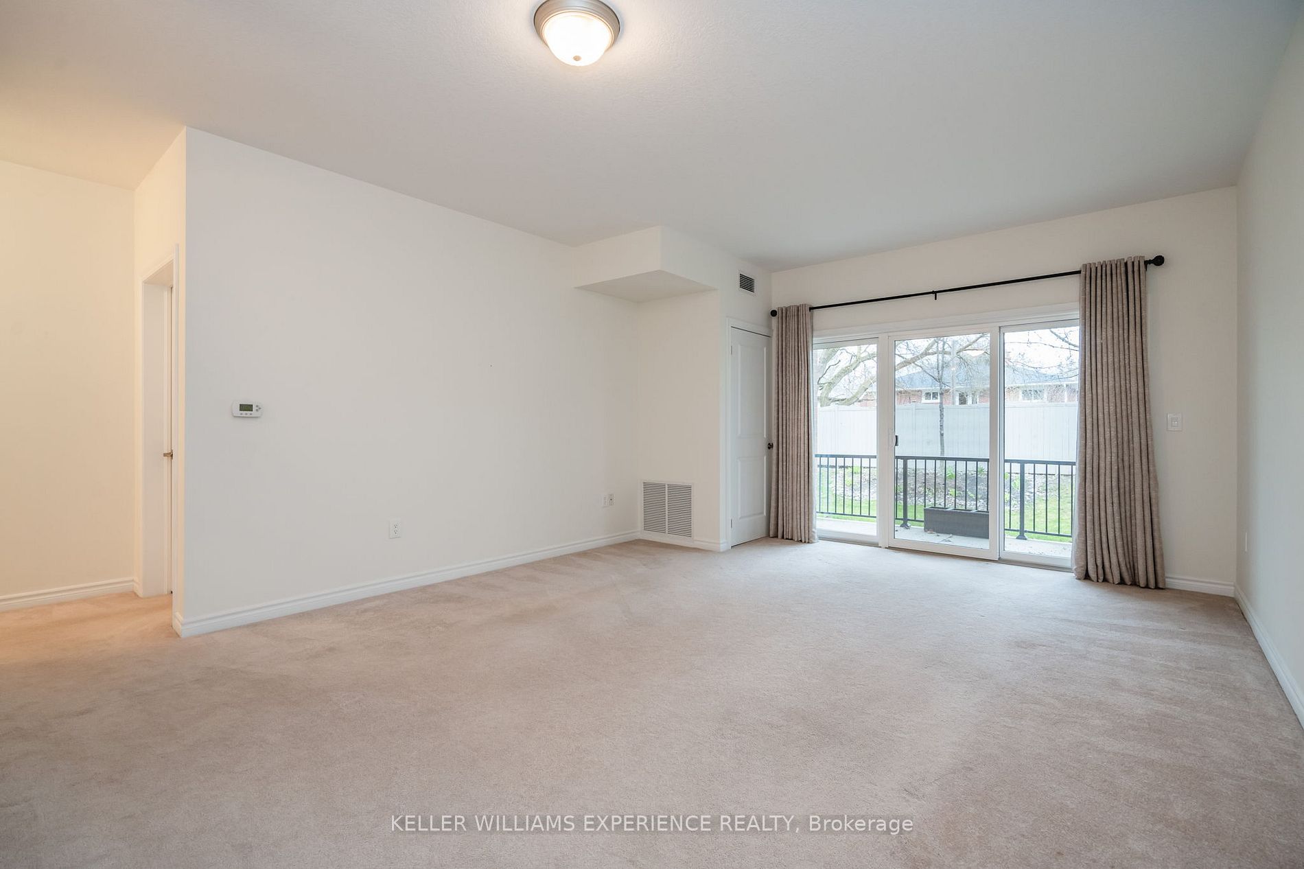 19B Yonge St N, #103