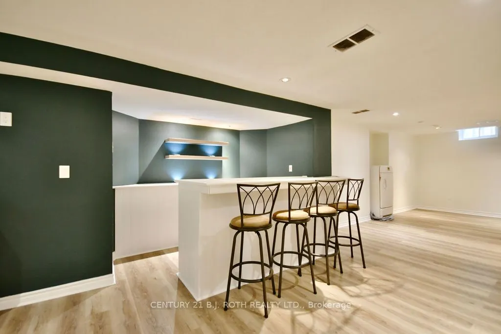 58 Brushwood Cres