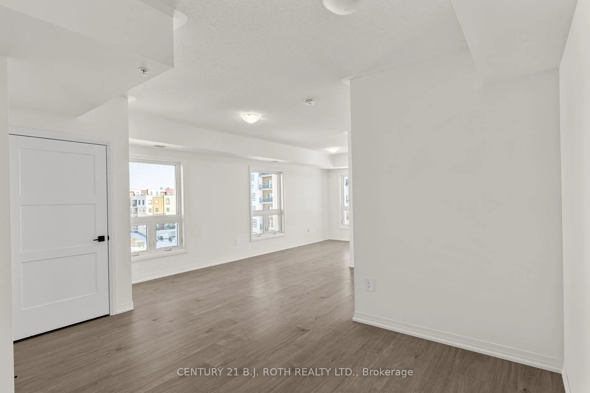 15 KNEESHAW Dr, #311