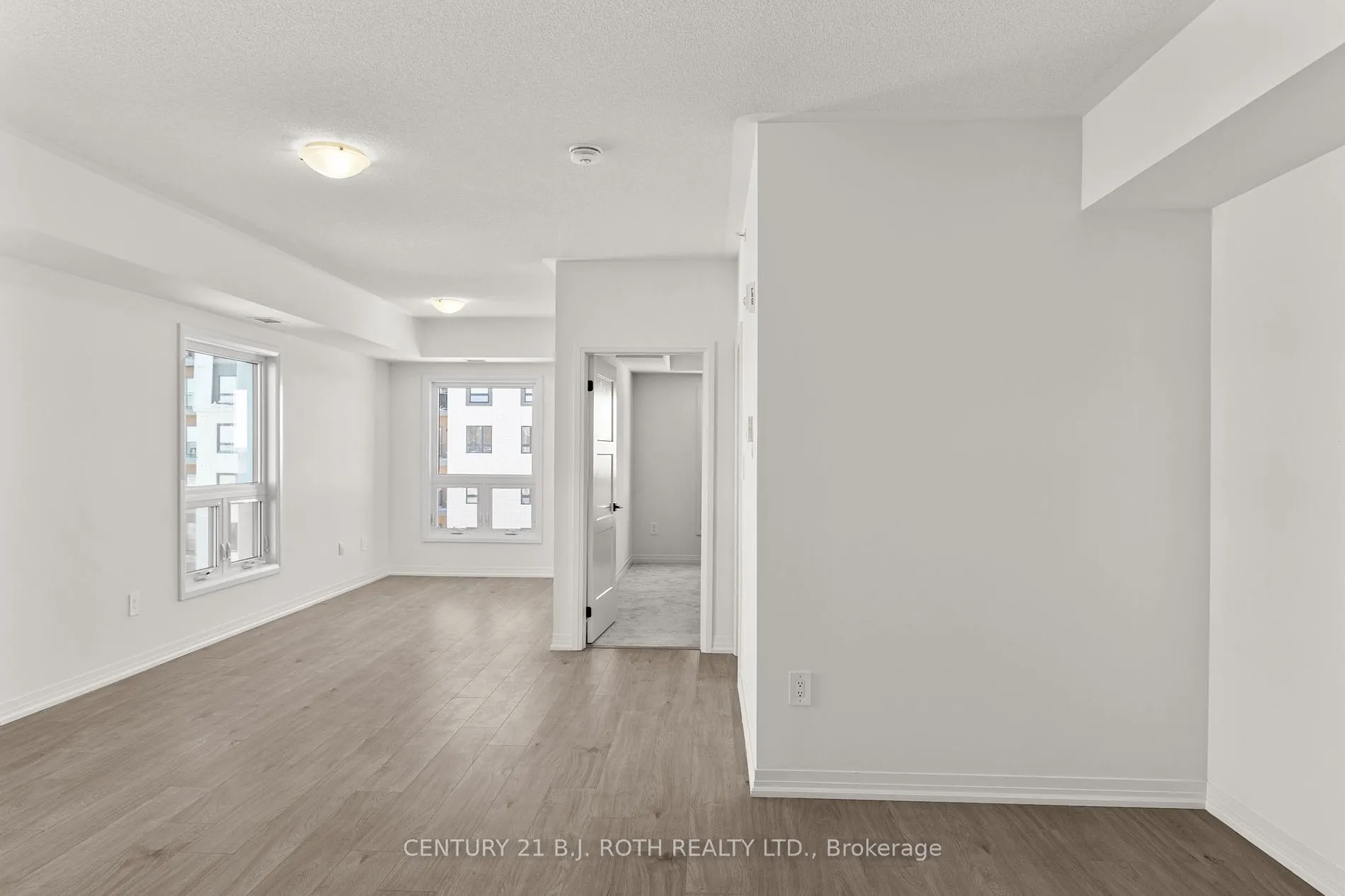 15 KNEESHAW Dr, #311