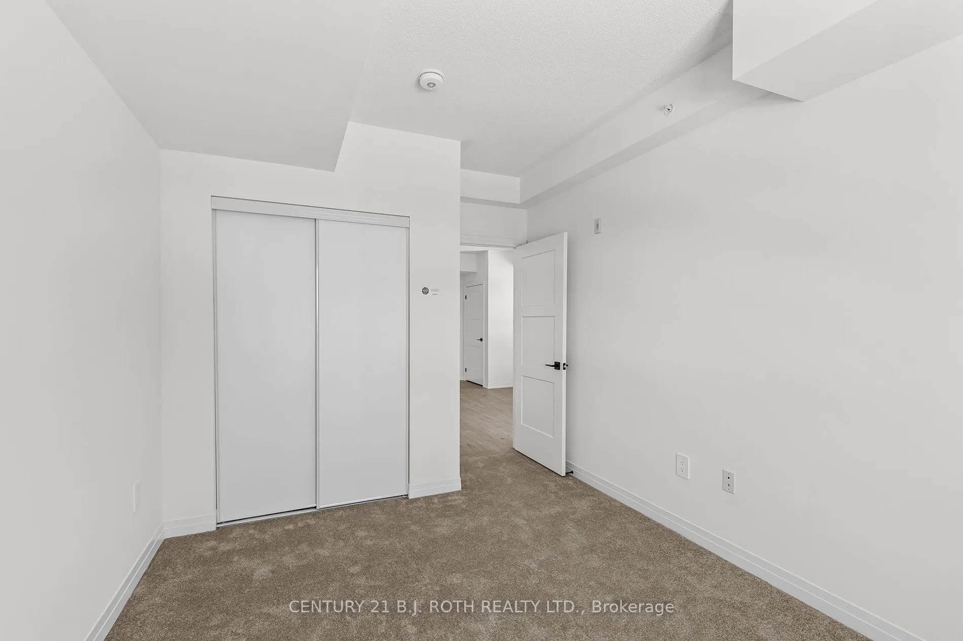 15 KNEESHAW Dr, #311