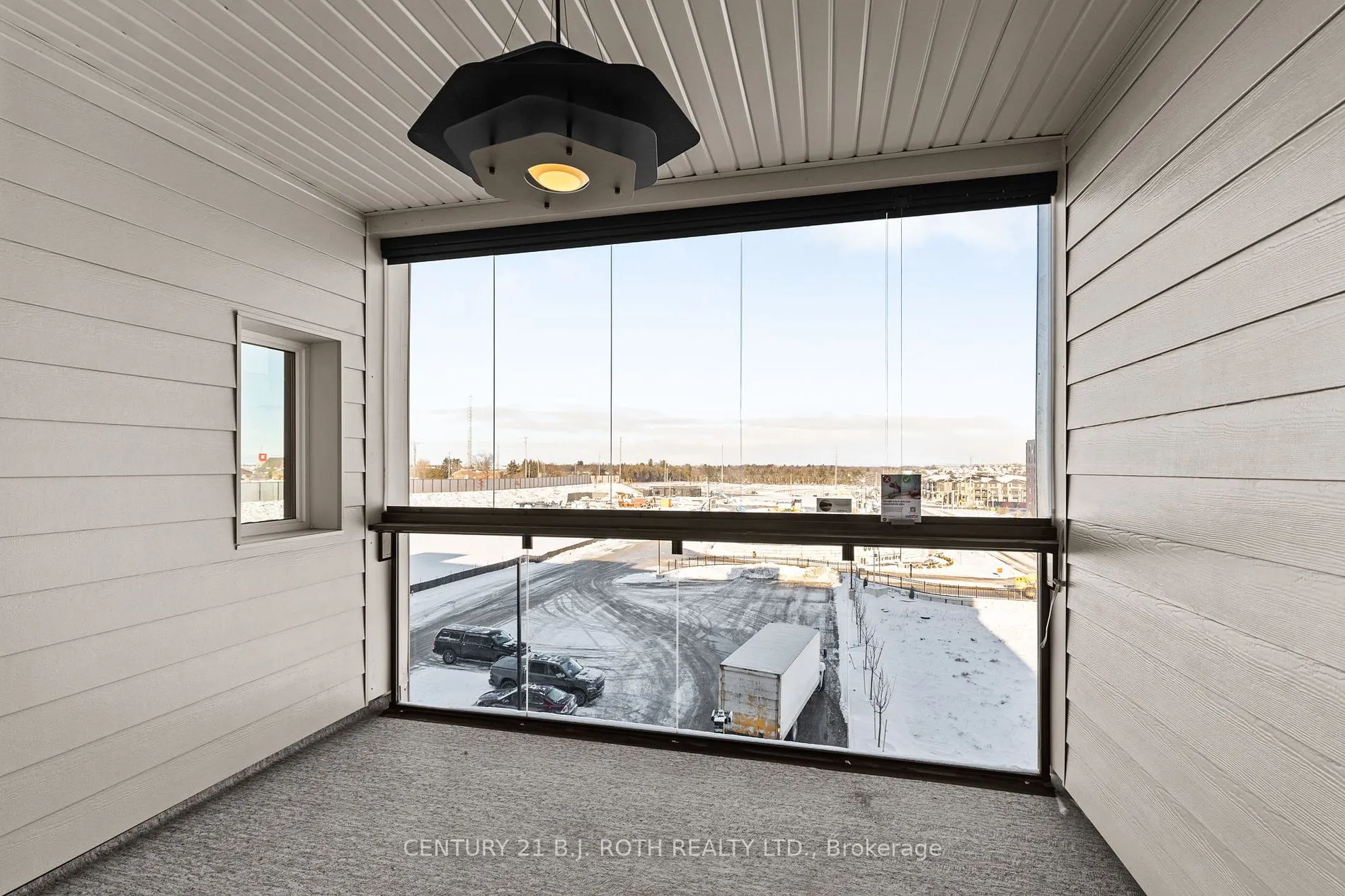 15 KNEESHAW Dr, #311