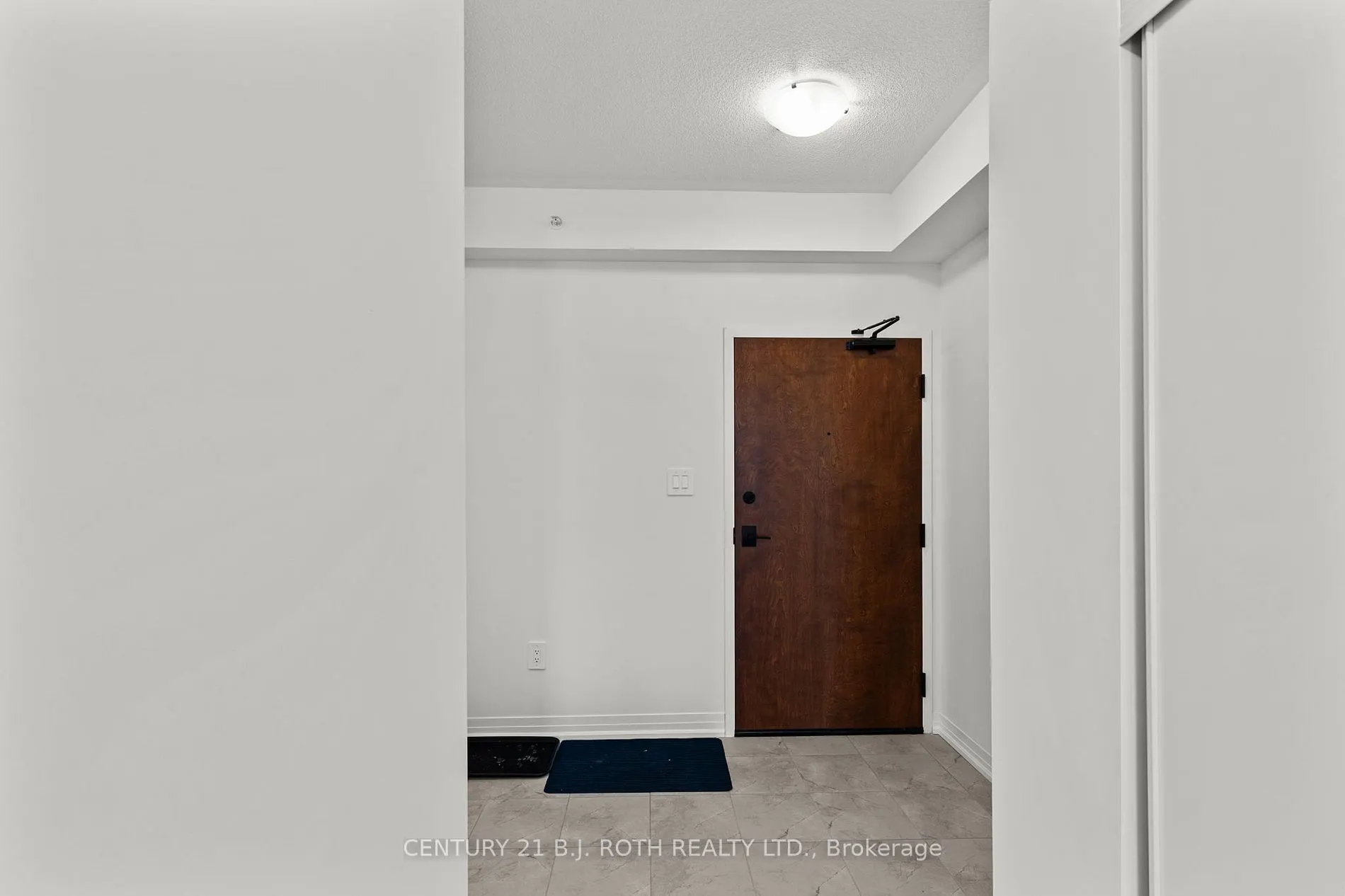 15 KNEESHAW Dr, #311