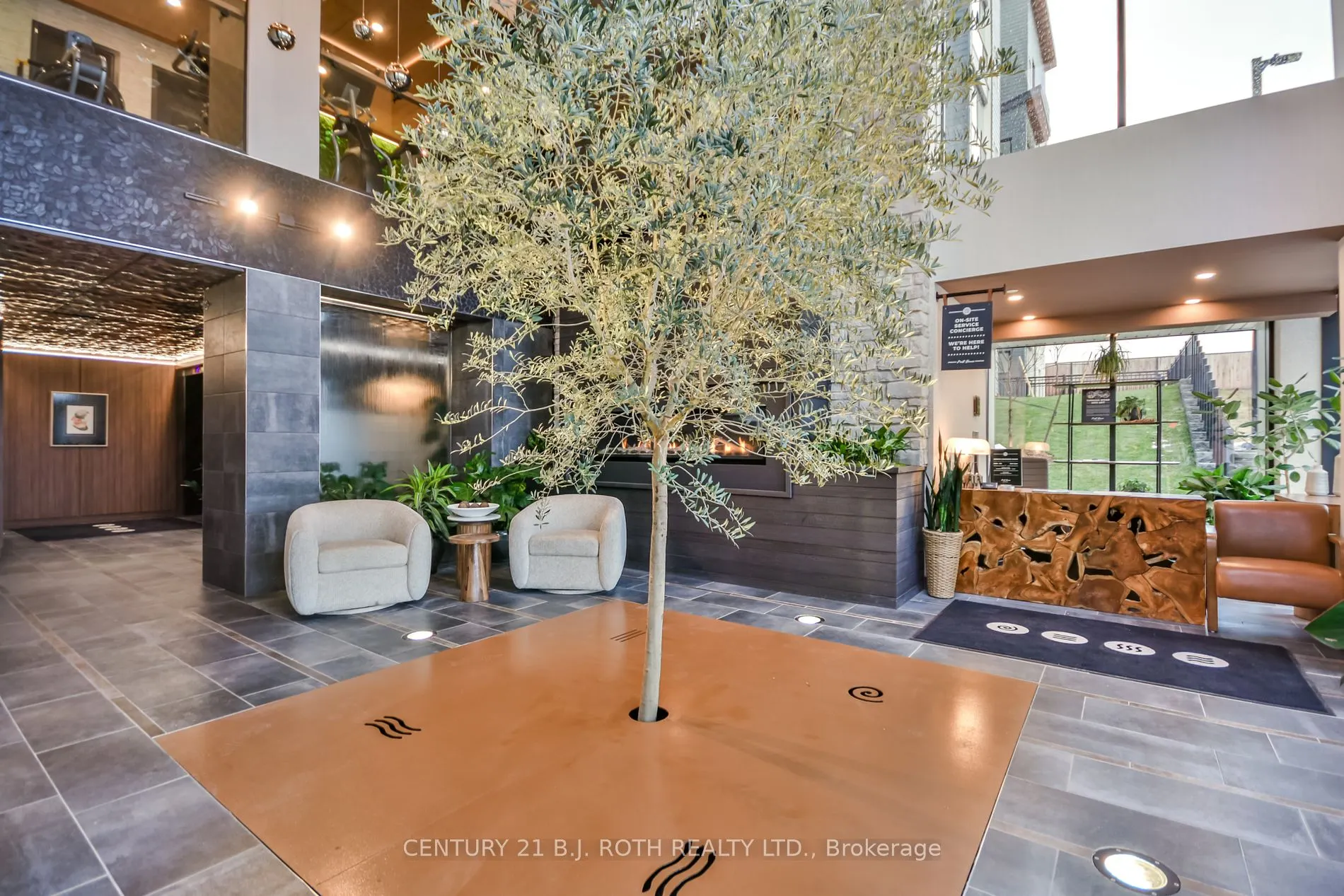15 Kneeshaw Dr, #605