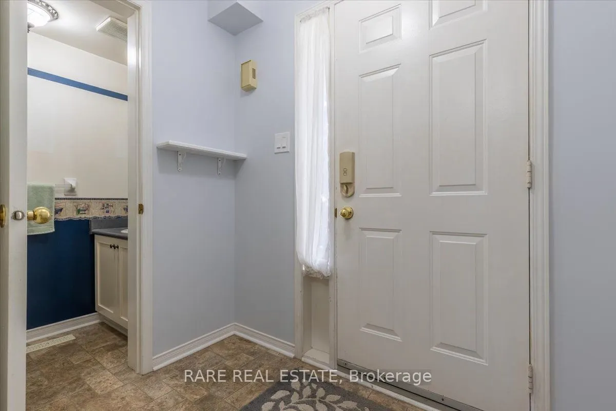 120 D'ambrosio Dr, #28