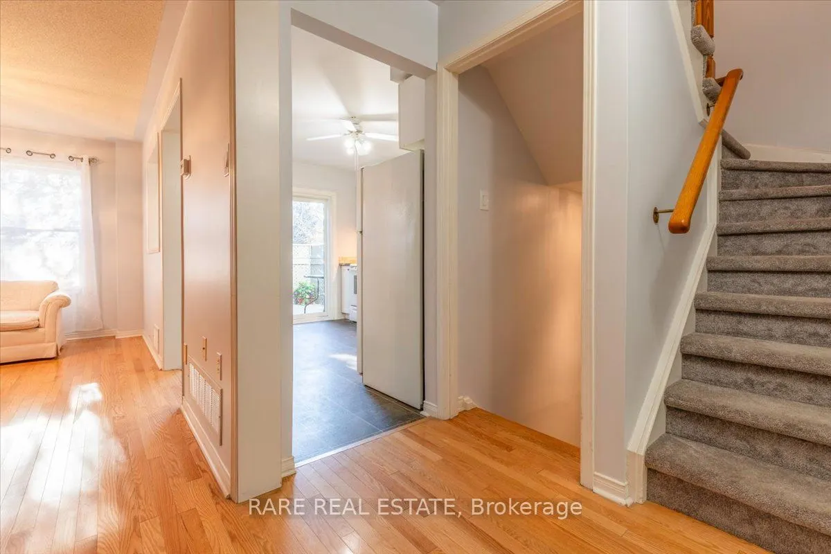 120 D'ambrosio Dr, #28