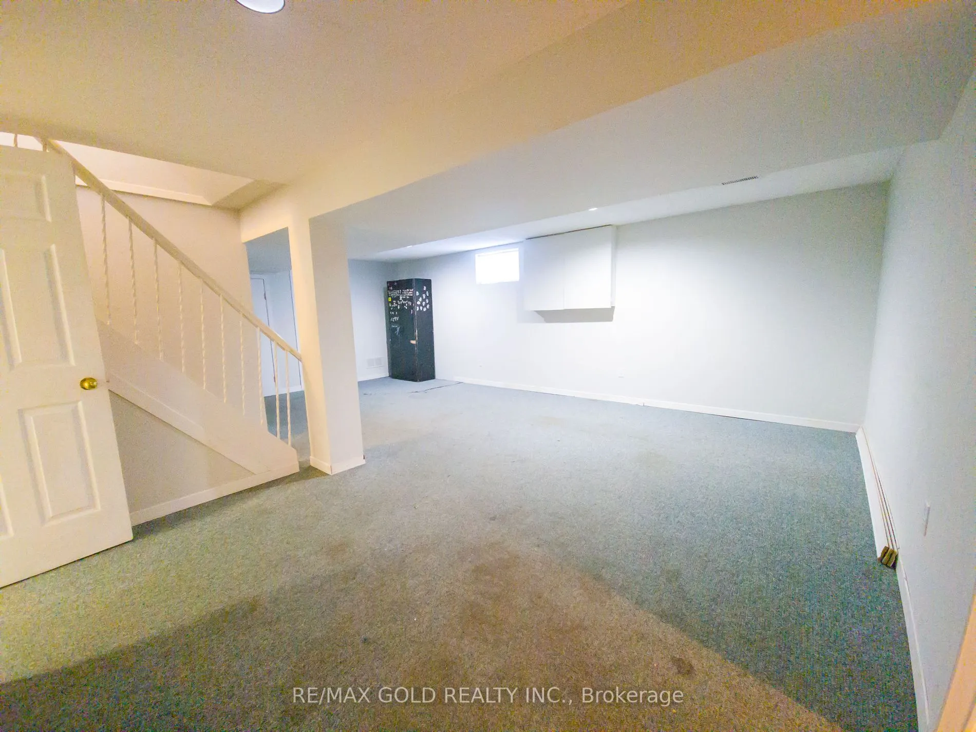 275 Grove St E