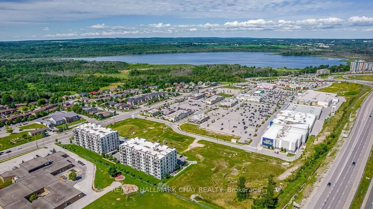 299 Cundles Rd E, #205