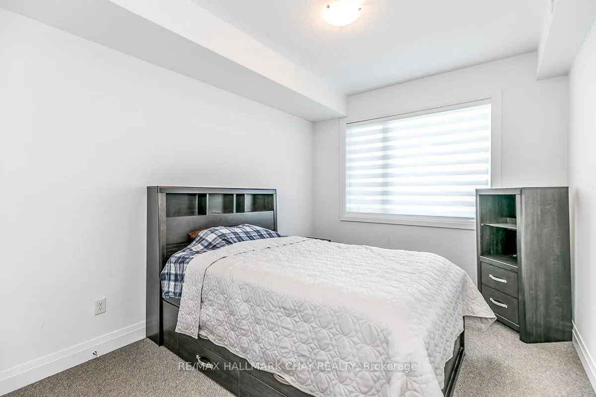 299 Cundles Rd E, #205