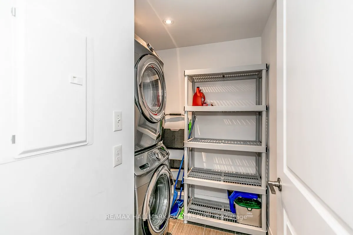 299 Cundles Rd E, #205