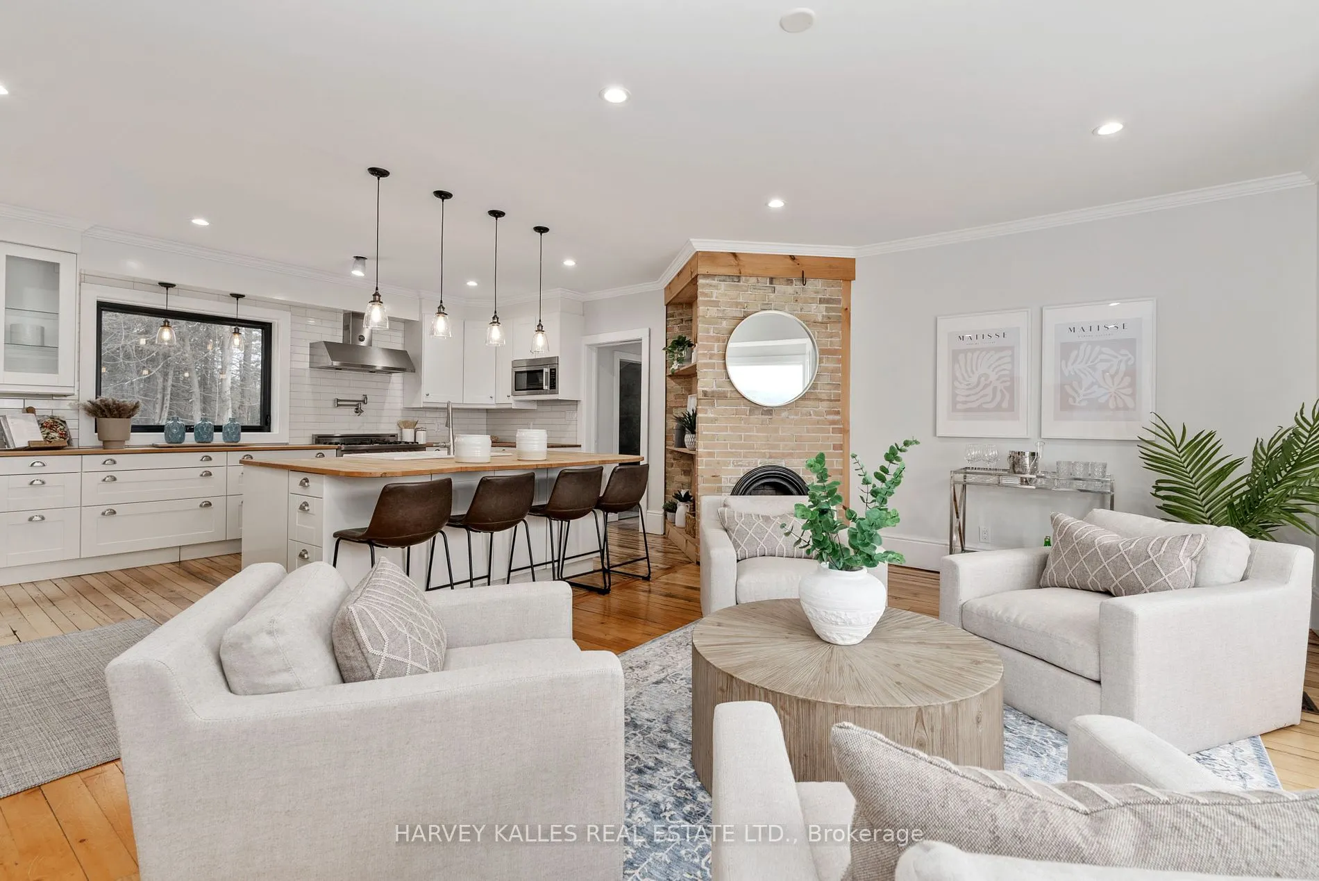 2 Black Forest Lane
