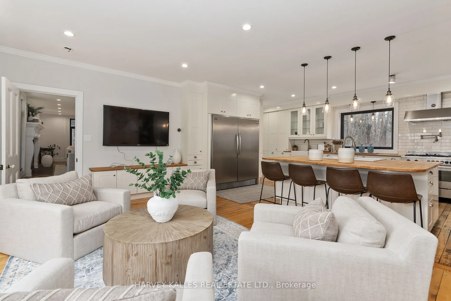 2 Black Forest Lane