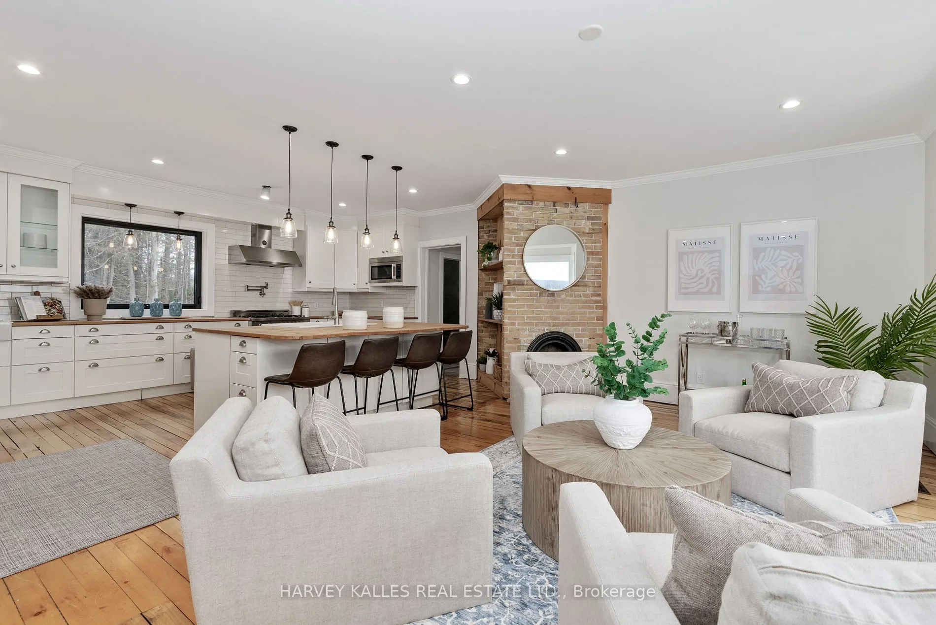 2 Black Forest Lane