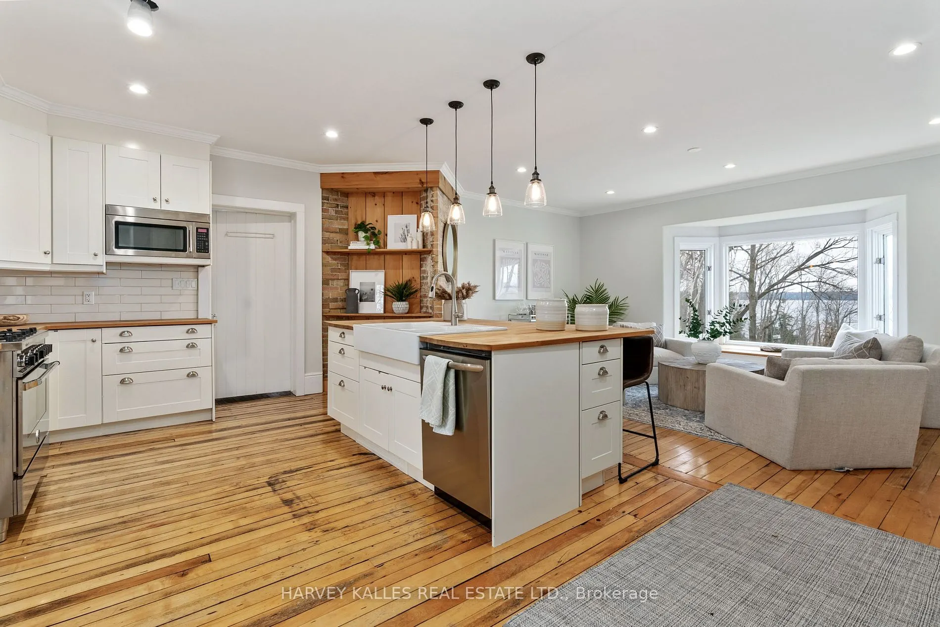 2 Black Forest Lane
