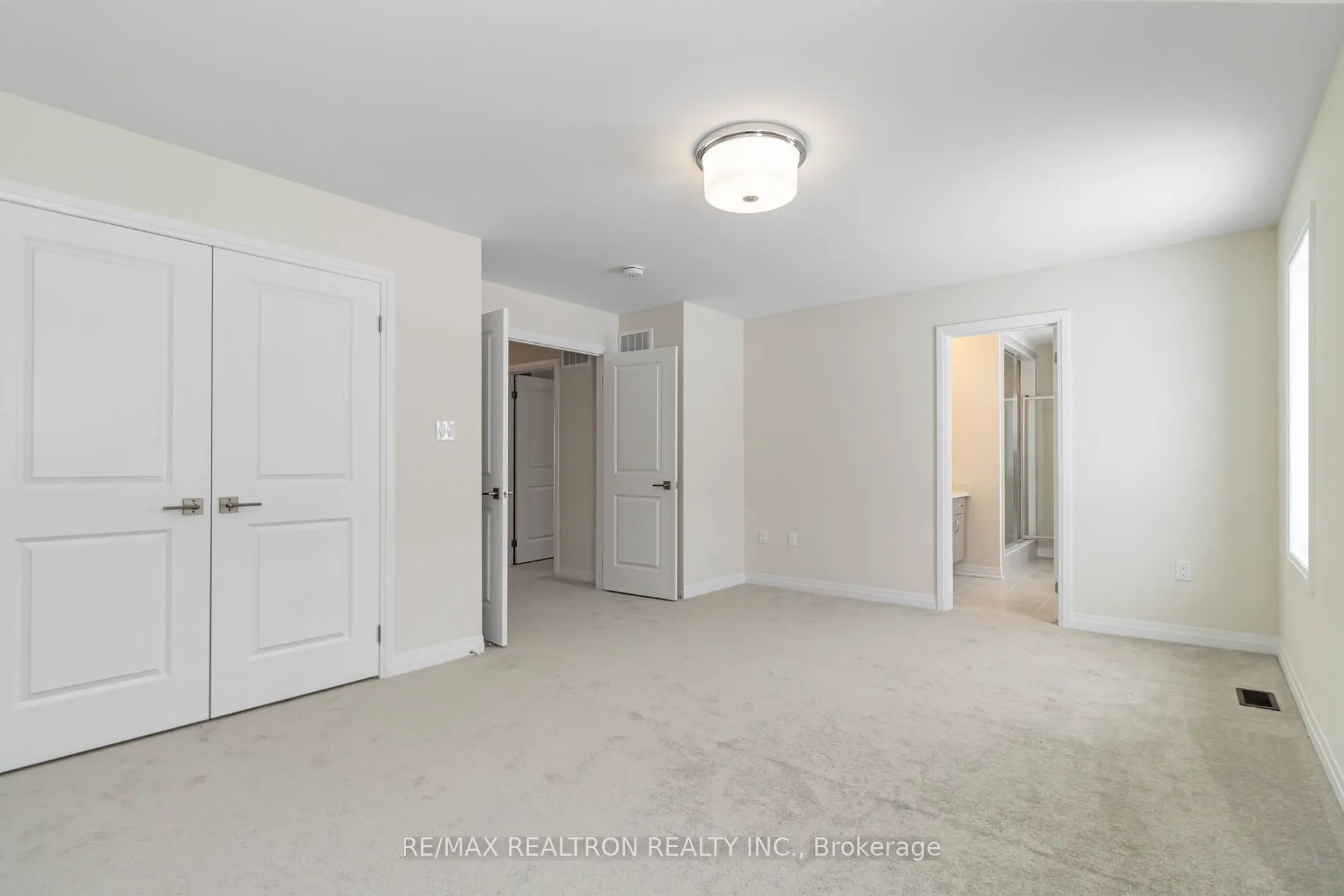 3715 Quayside Drive
