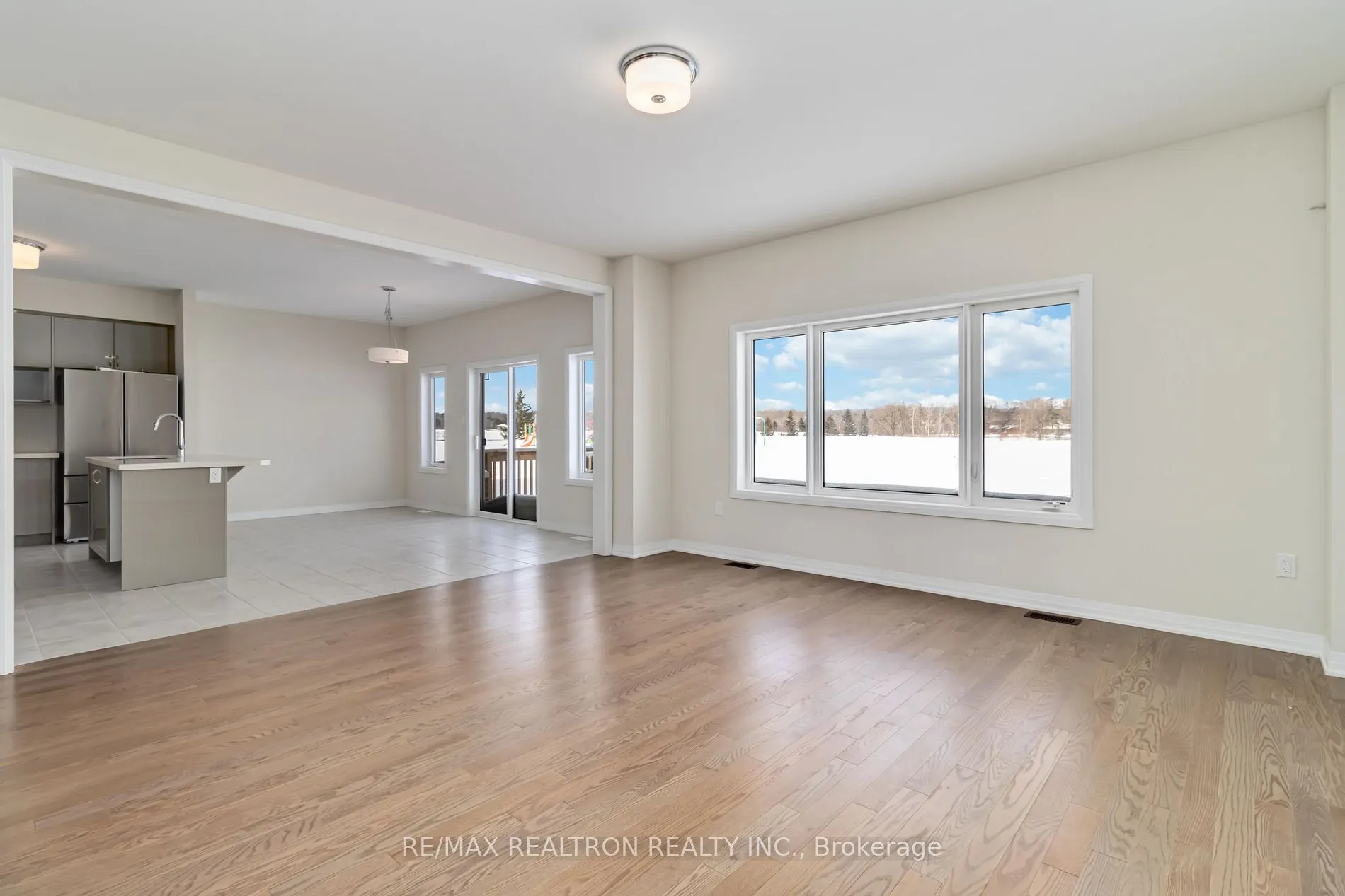3715 Quayside Drive