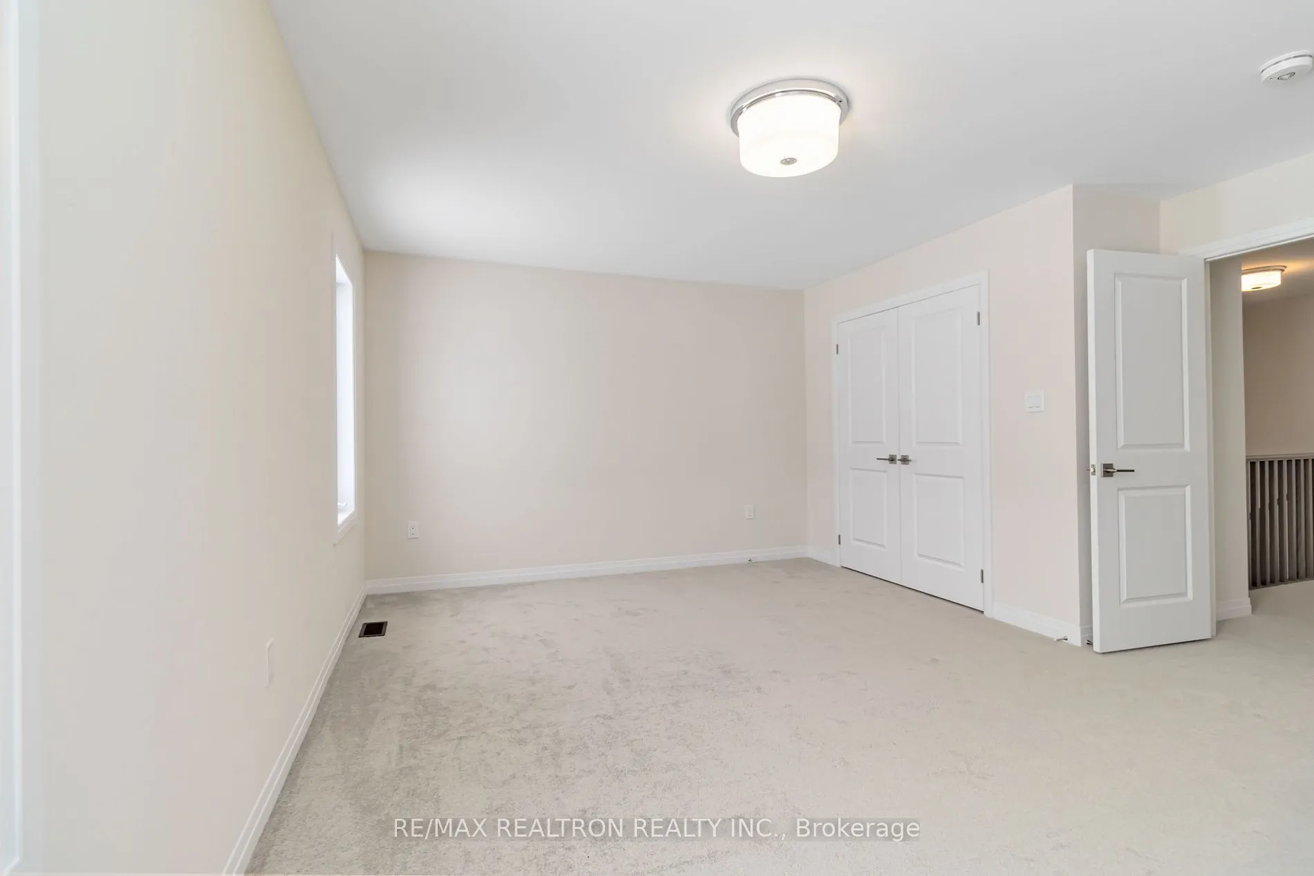 3715 Quayside Drive