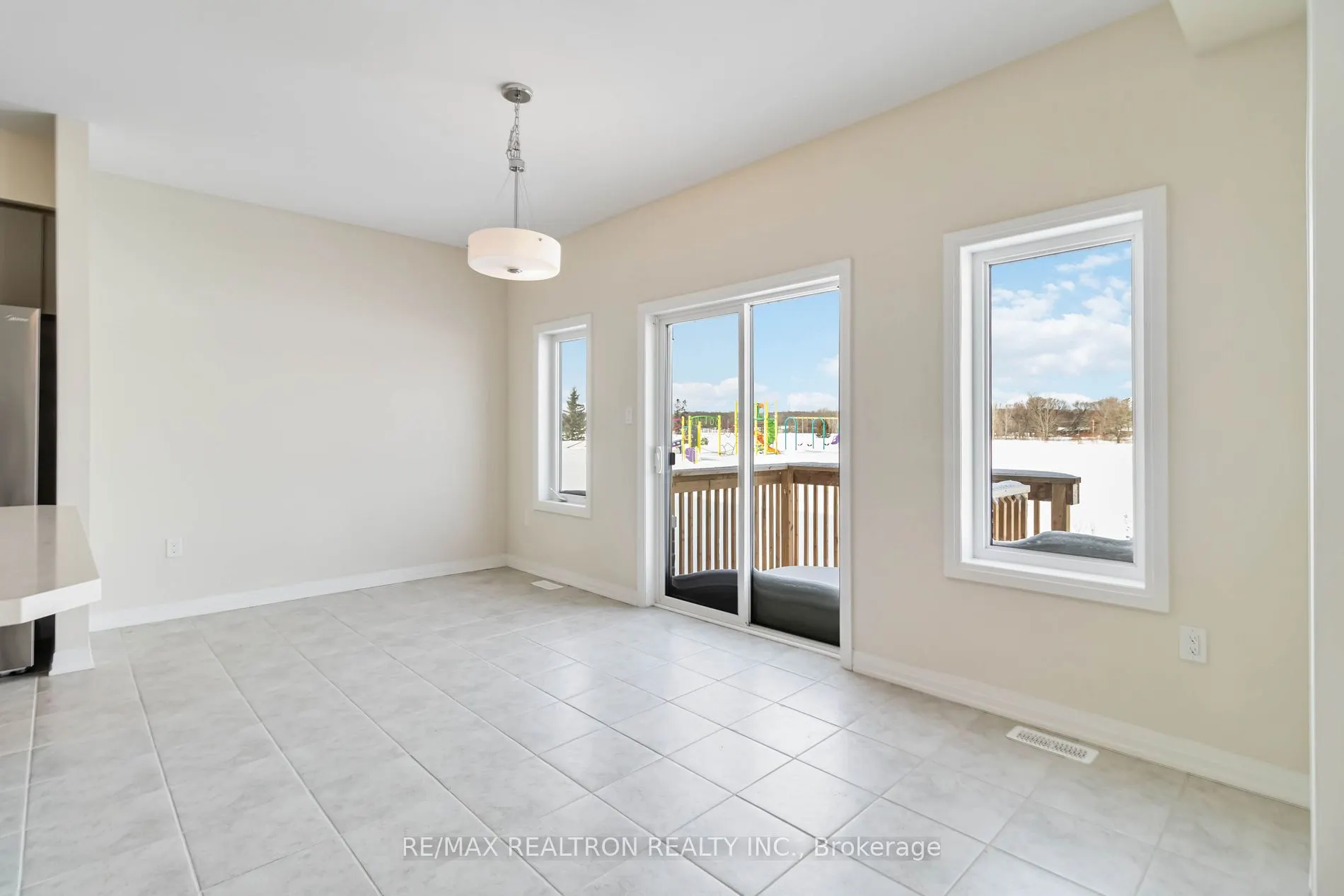 3715 Quayside Drive