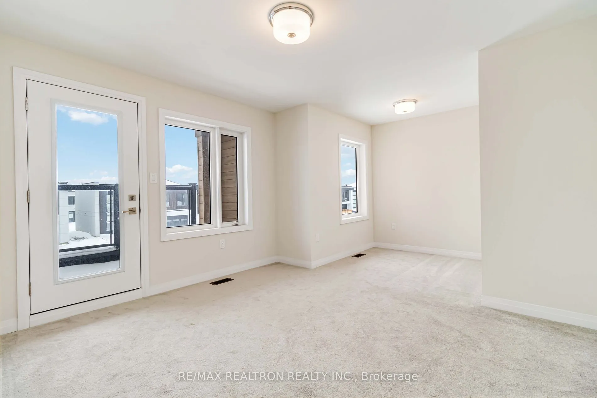 3715 Quayside Drive