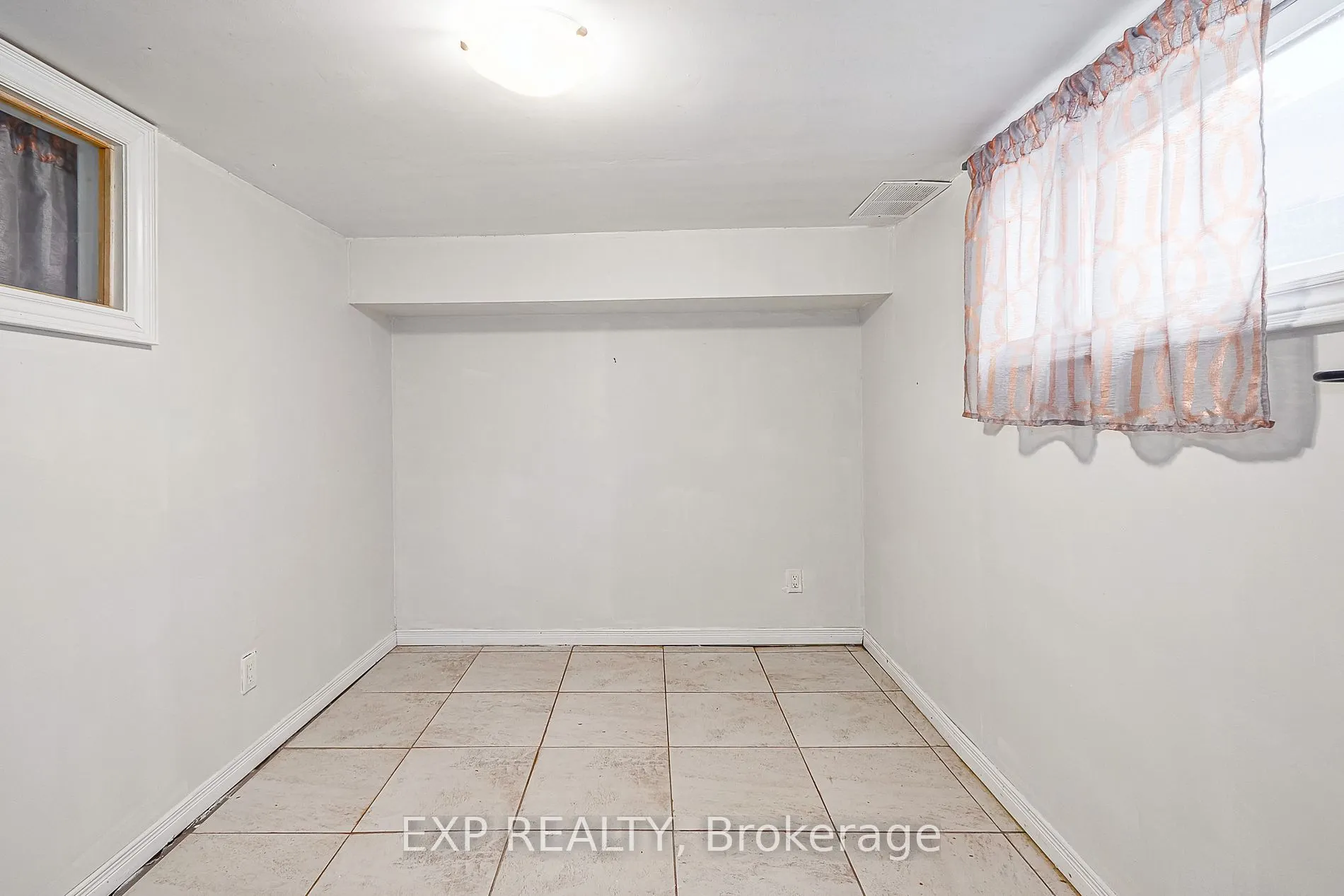 19 Locke Ave